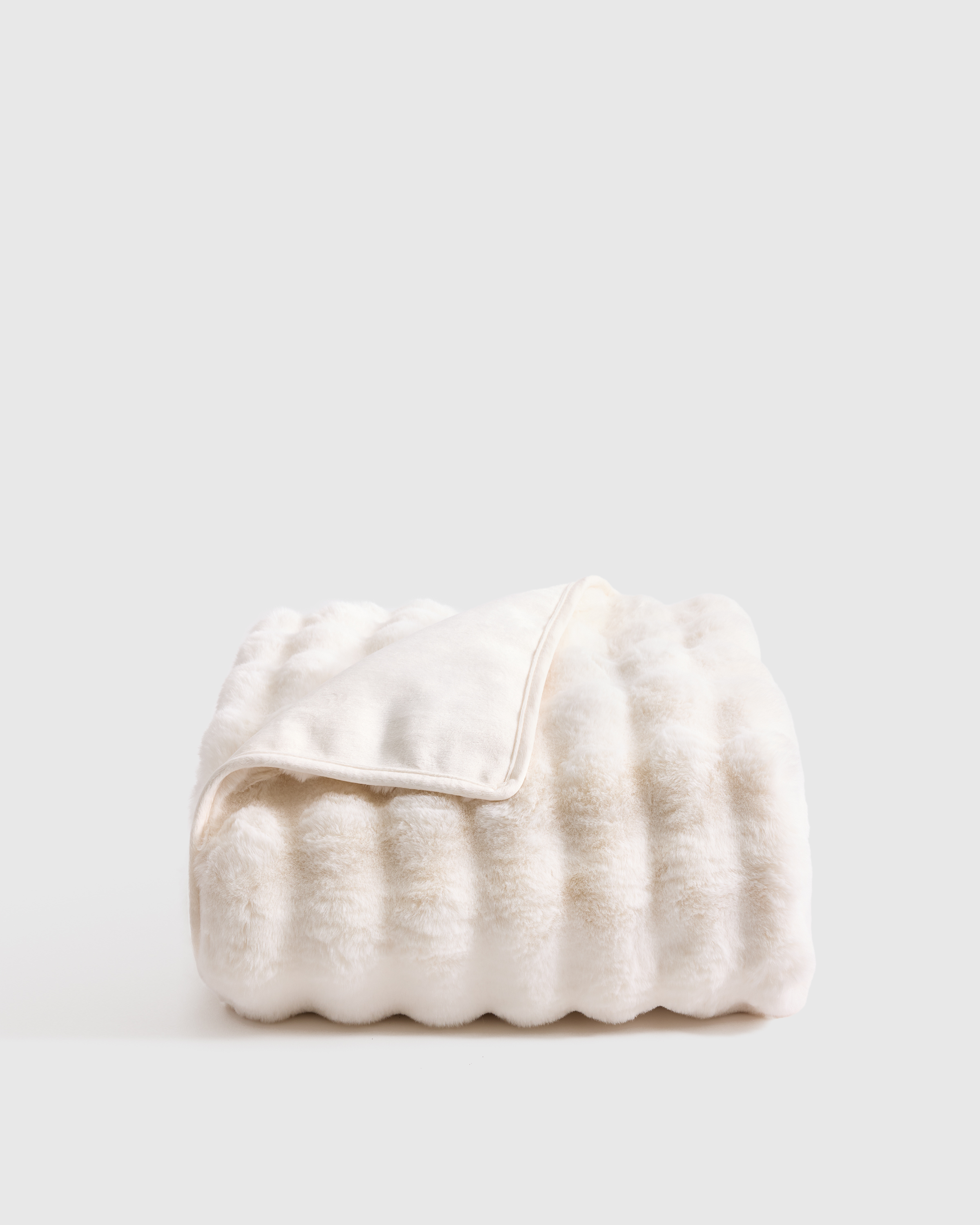 Ruched Faux Fur Throw - FOREST GREEN