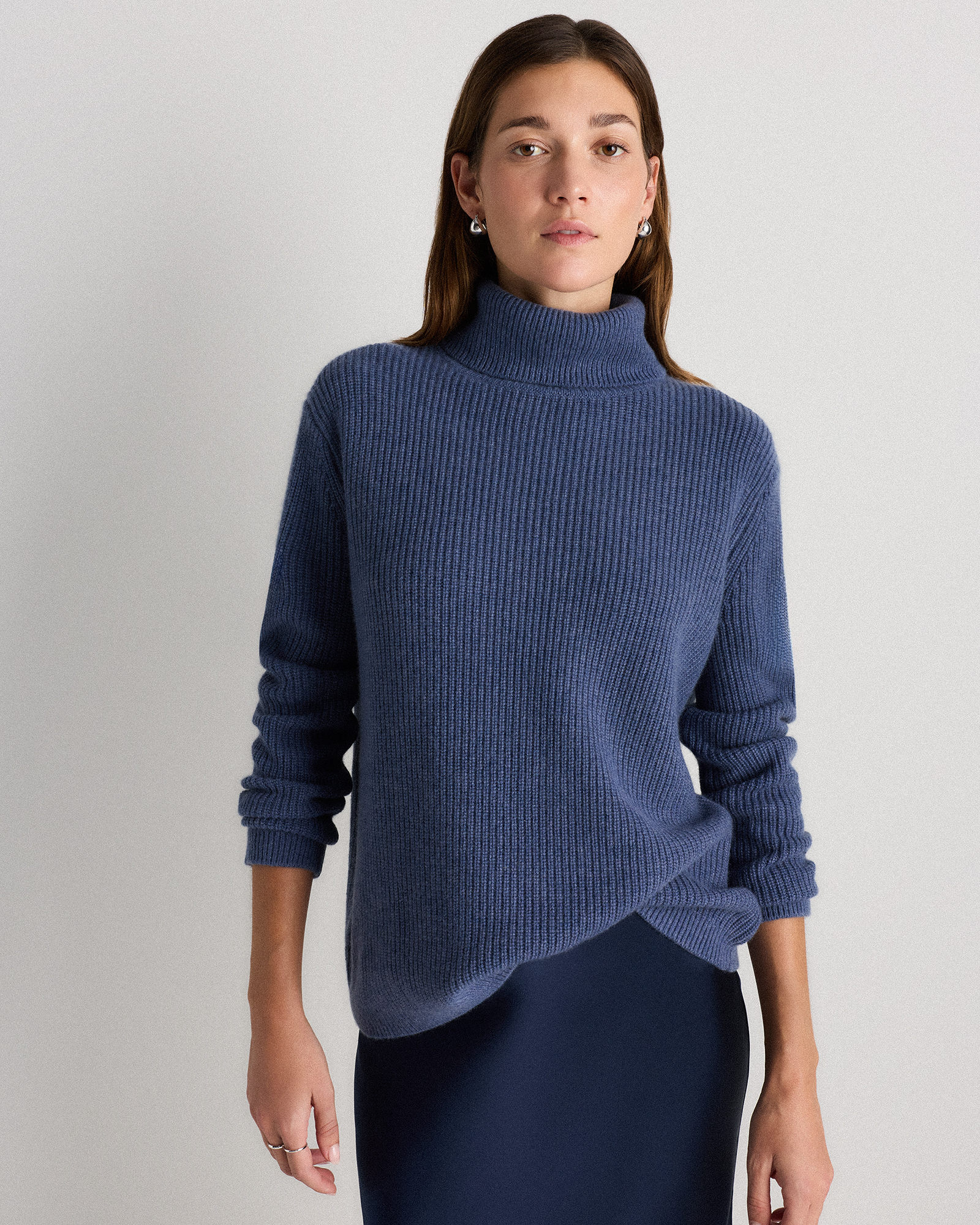 Mongolian Cashmere Fisherman Turtleneck Sweater in Heather Charcoal