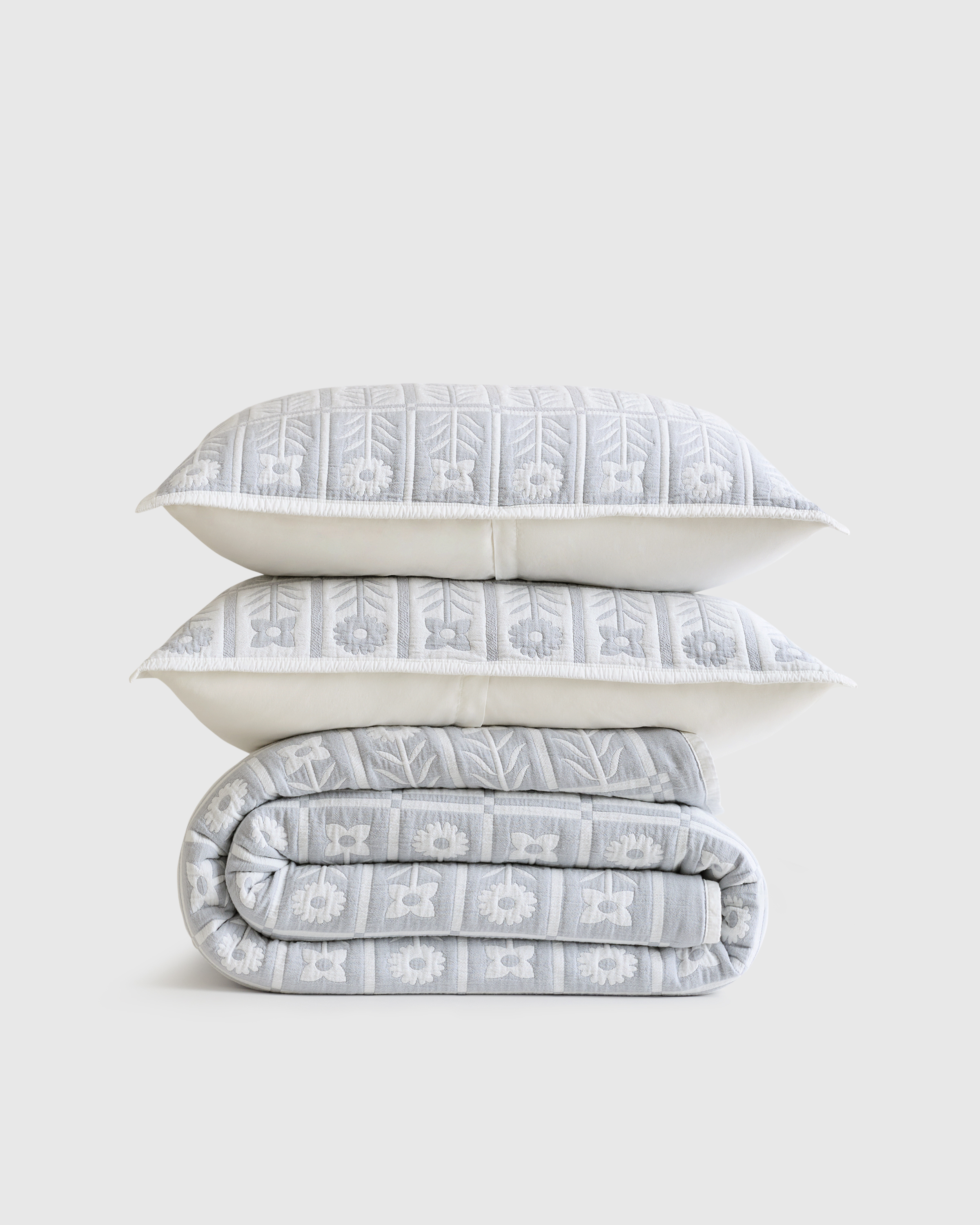 Organic Cotton Jacquard Floral Coverlet Set - Blue Fog, King/Cal King