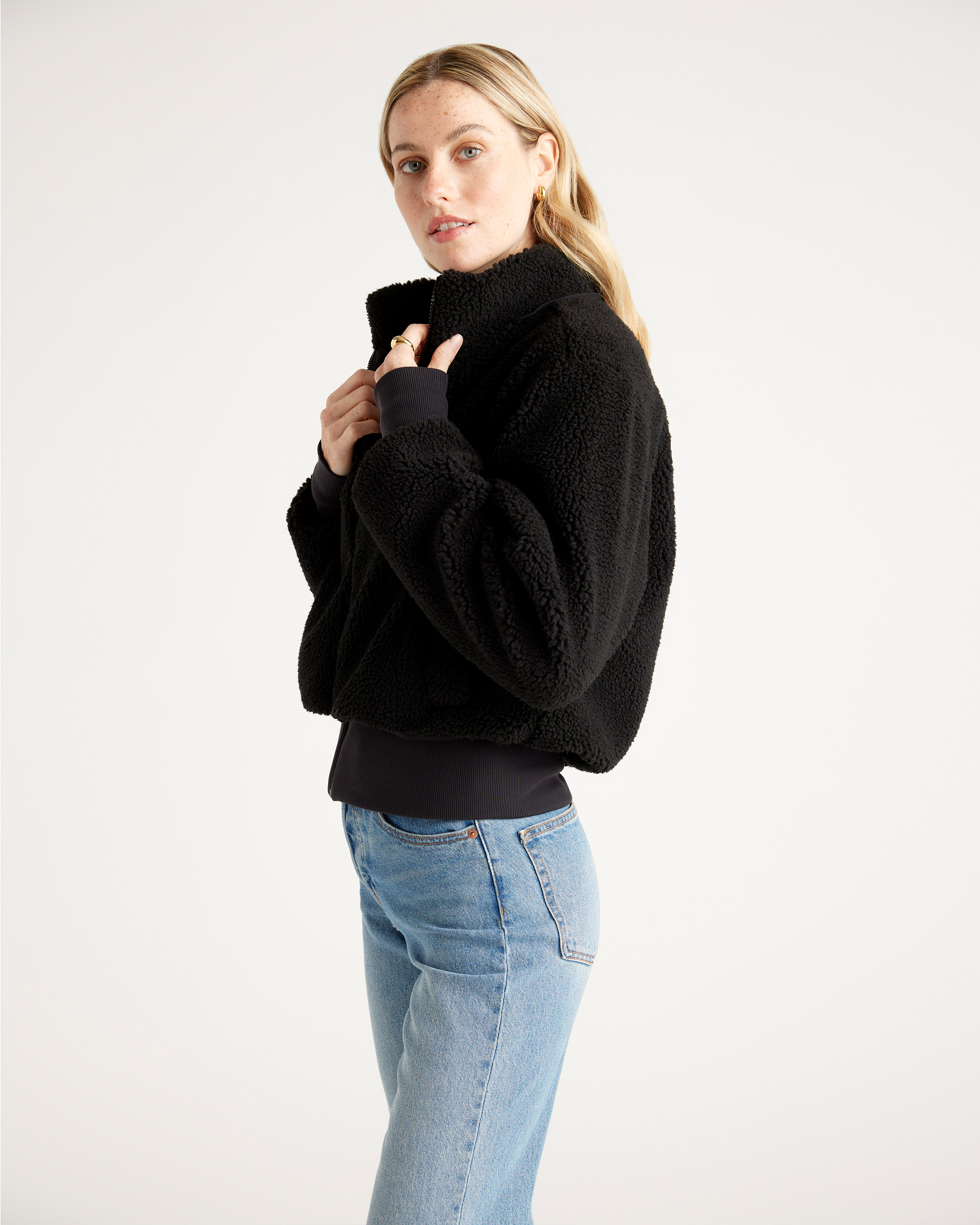 QUINCE WOMEN'S HOODED SHERPA JACKET