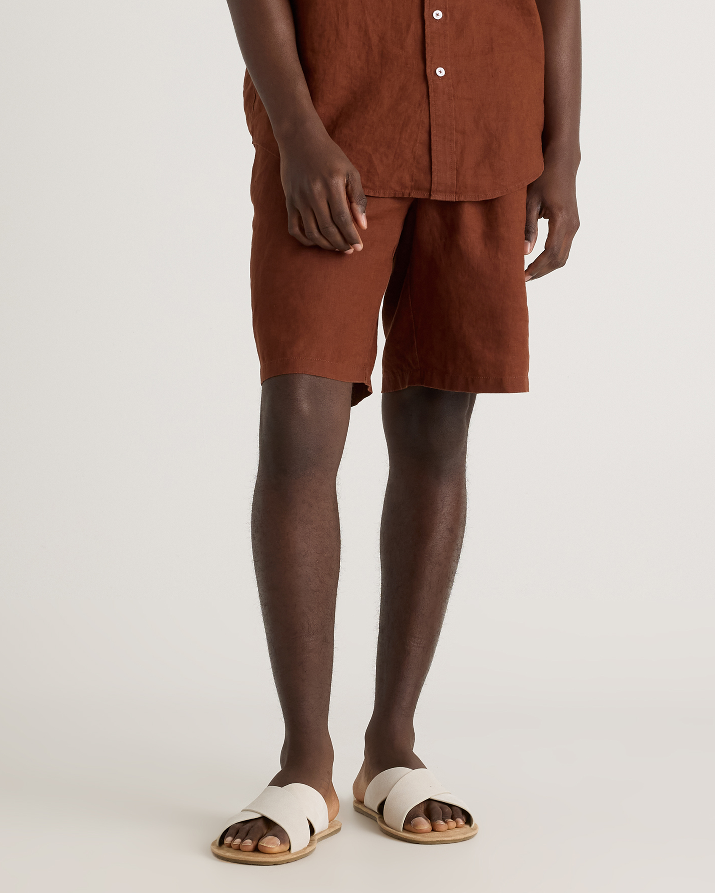 Shop Quince Men's 100% European Linen Shorts In Chocolate