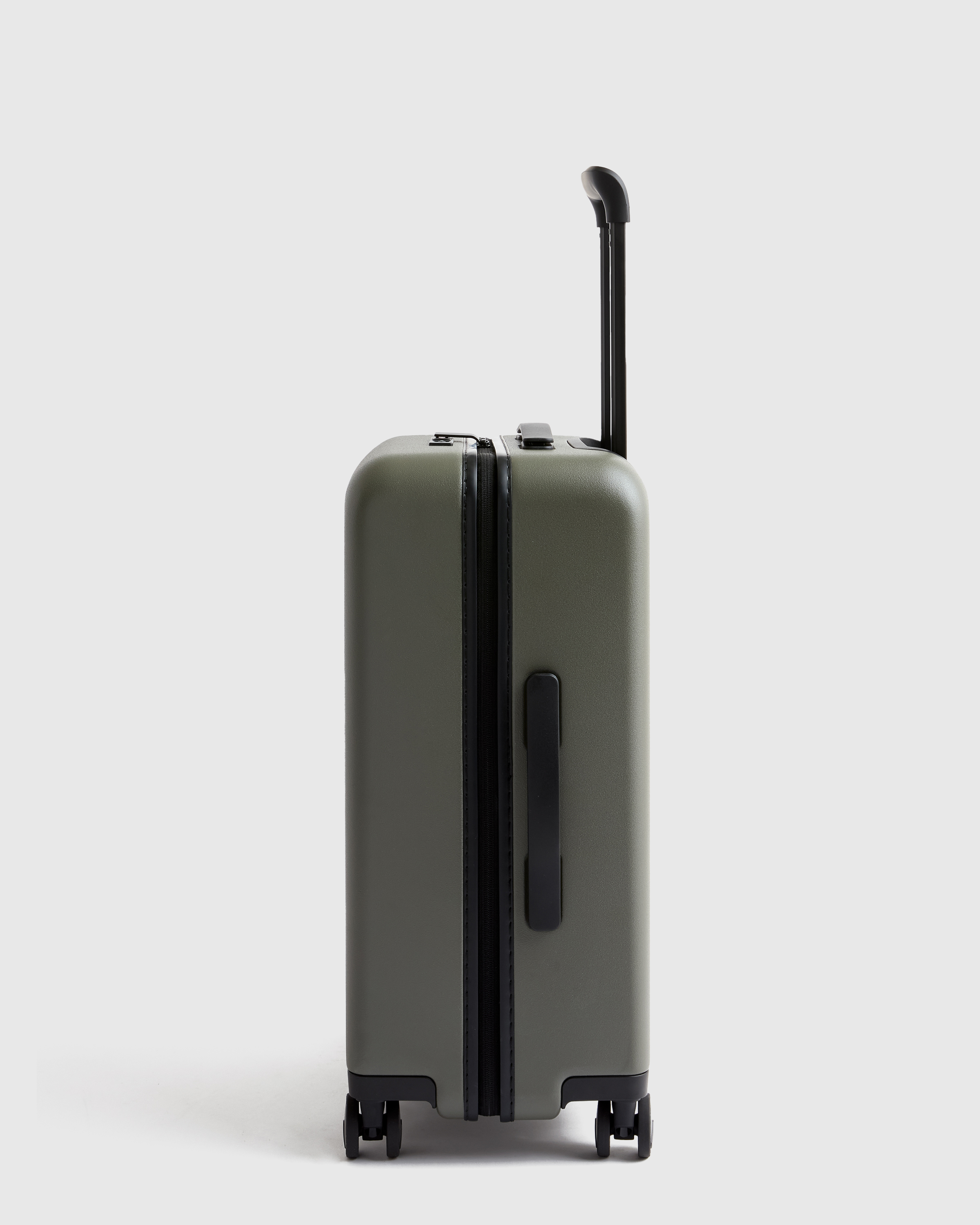 Carry-On & Medium Check-In Suitcase Set - thumbnail 6