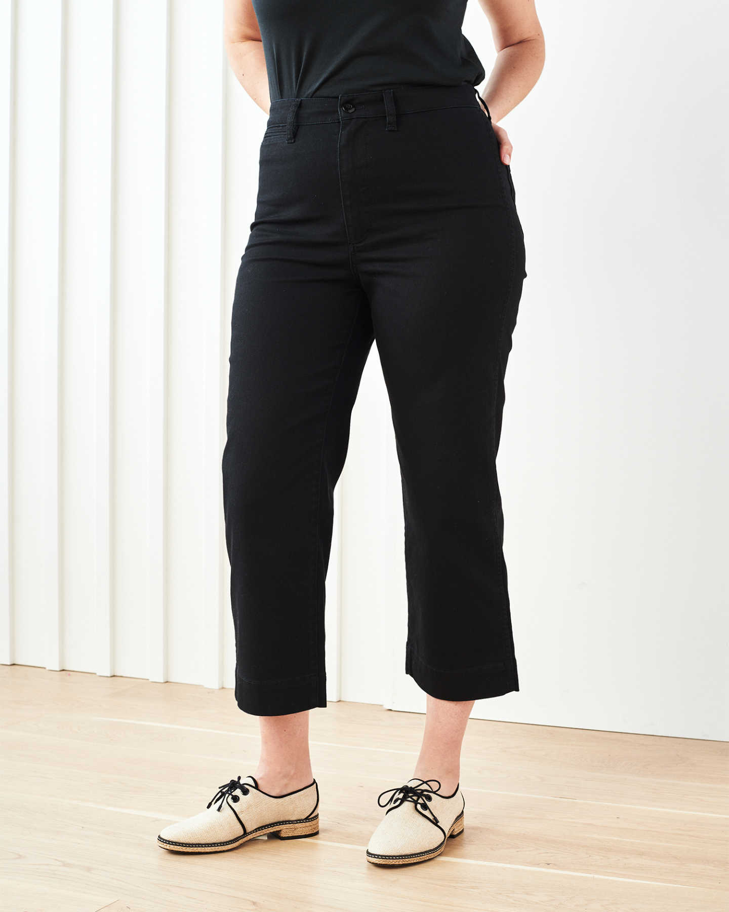 Stretch Cotton Twill Wide-Leg Crop Pant - Black