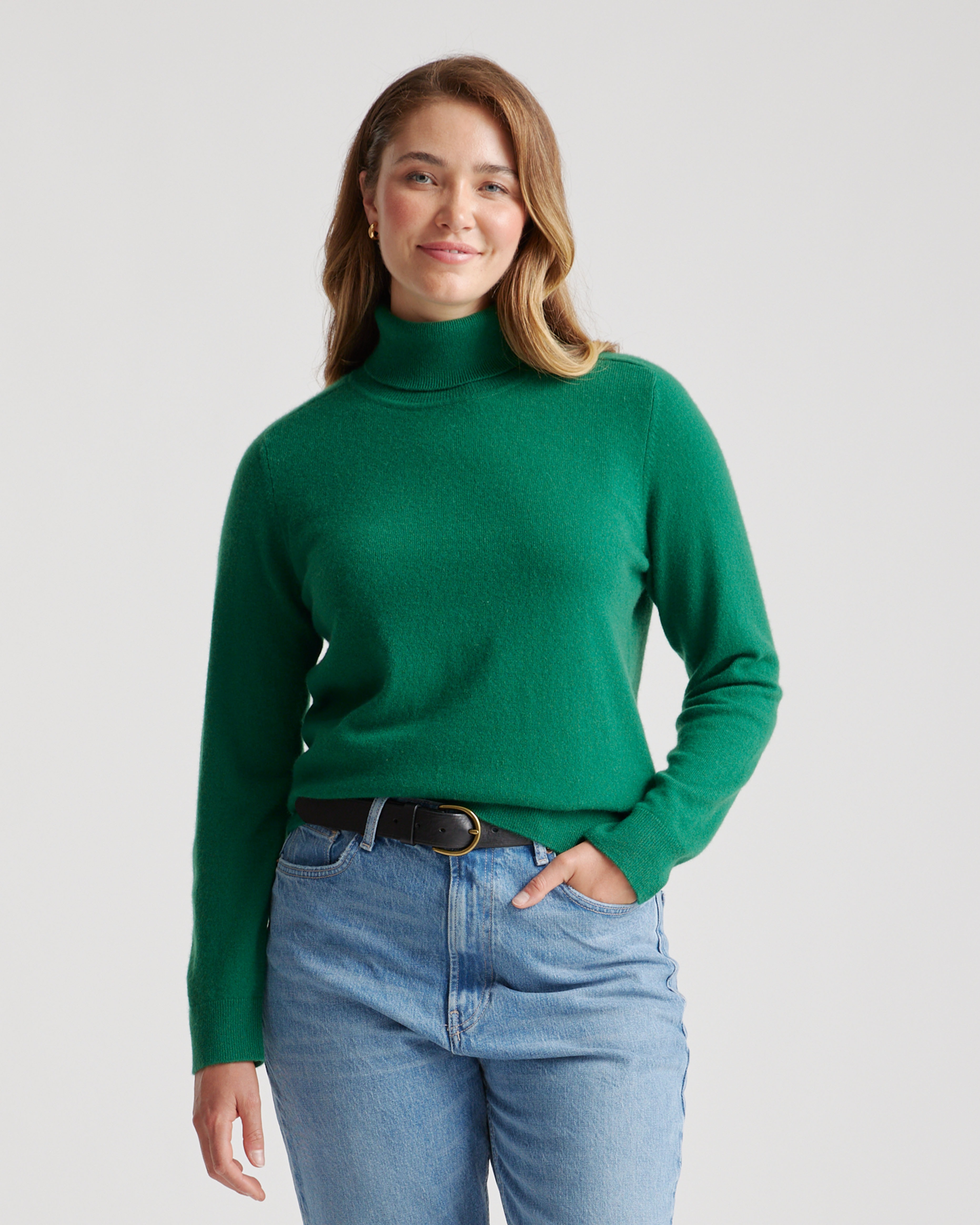 Quince Women's Mongolian Cashmere Sweater In Everglade Green