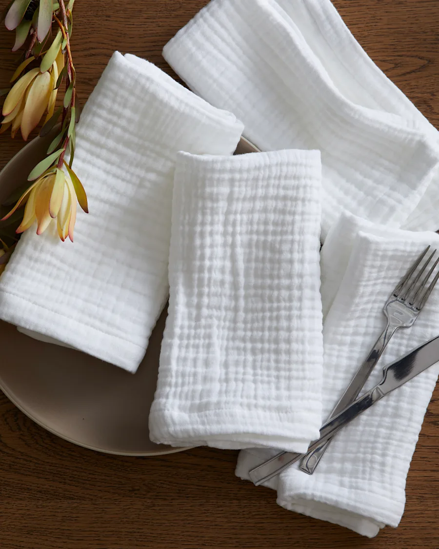 U-TBLE-11-WHT 0835