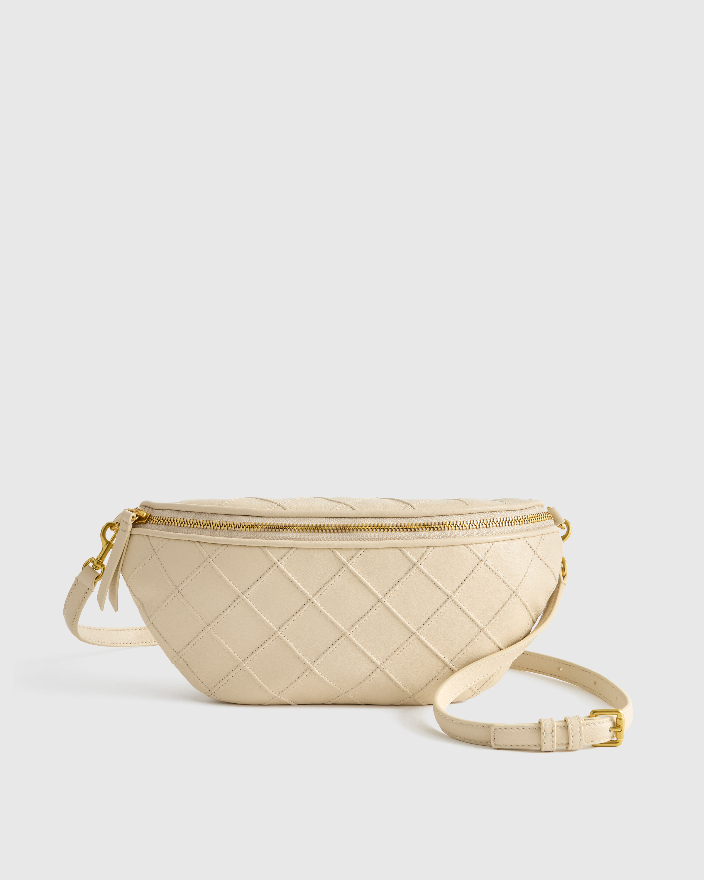 Italian Leather Diamond Stitch Sling in Black
