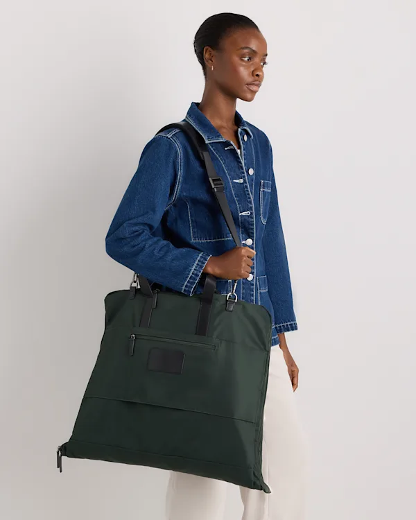 Voyage Nylon Garment Bag