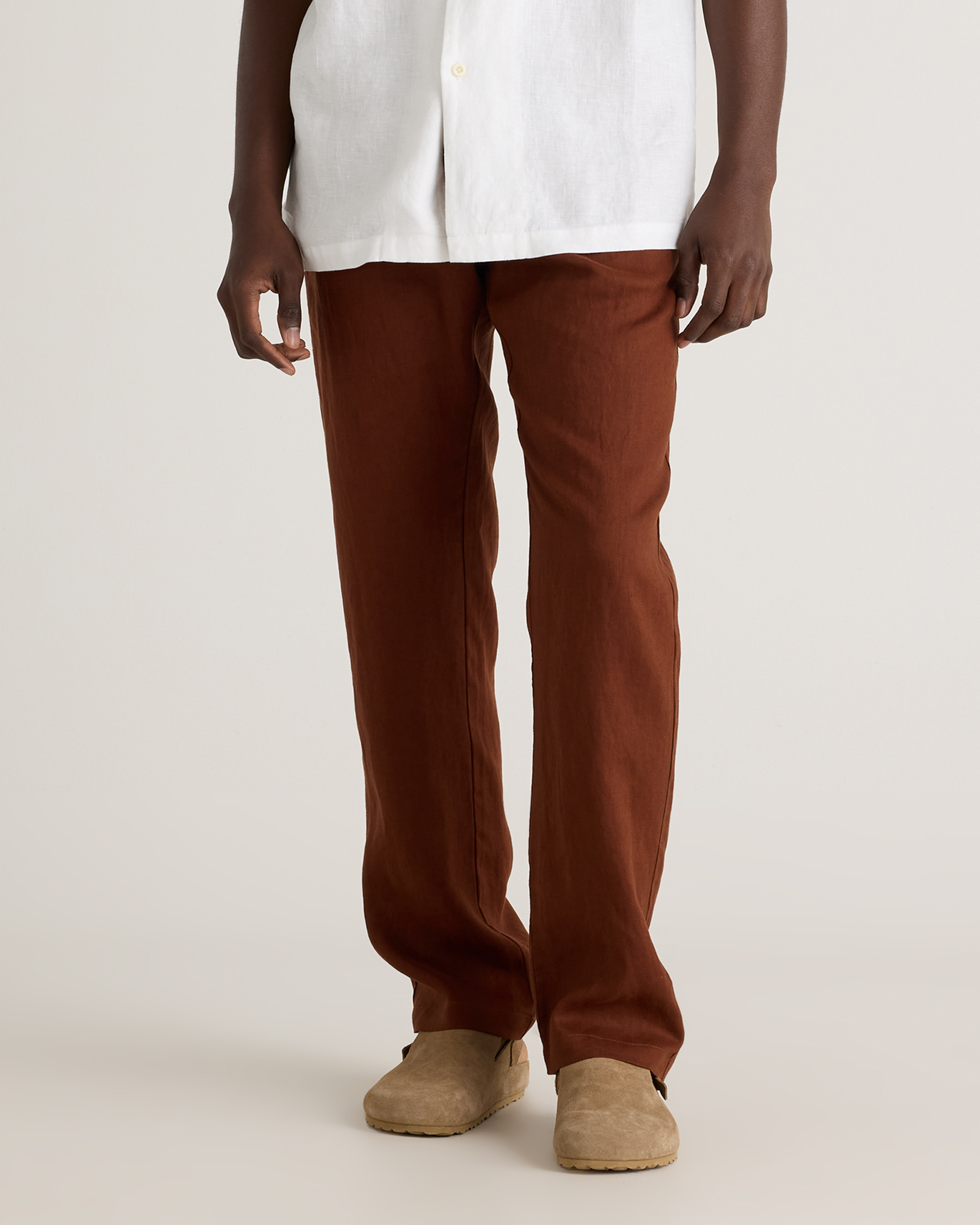 Shop Quince Men's 100% European Linen Pants In Chocolate