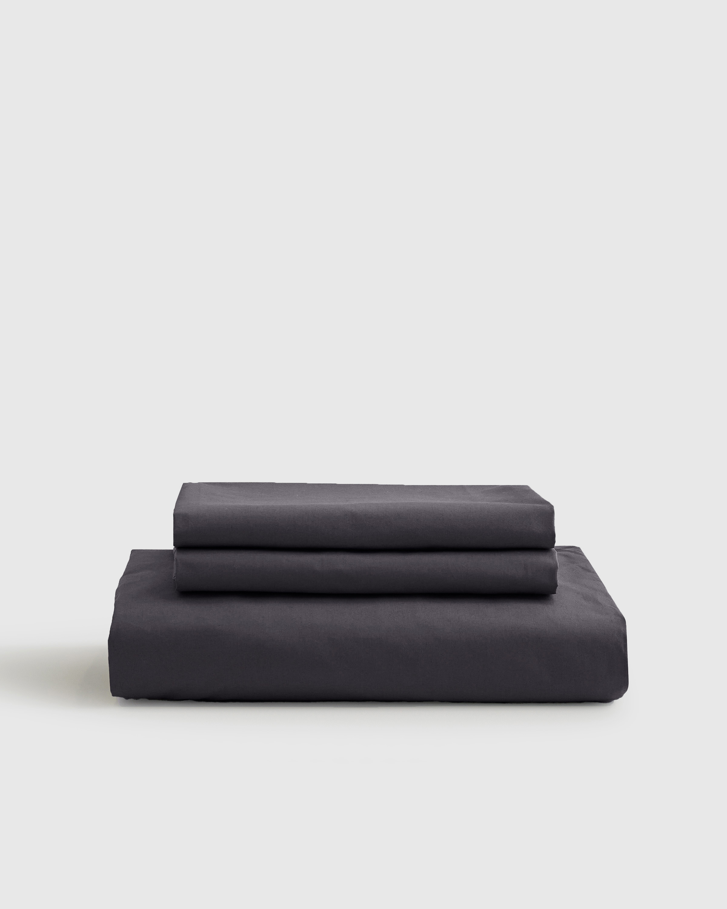 Shop Quince Classic Organic Percale Fitted Sheet Set In Graphite
