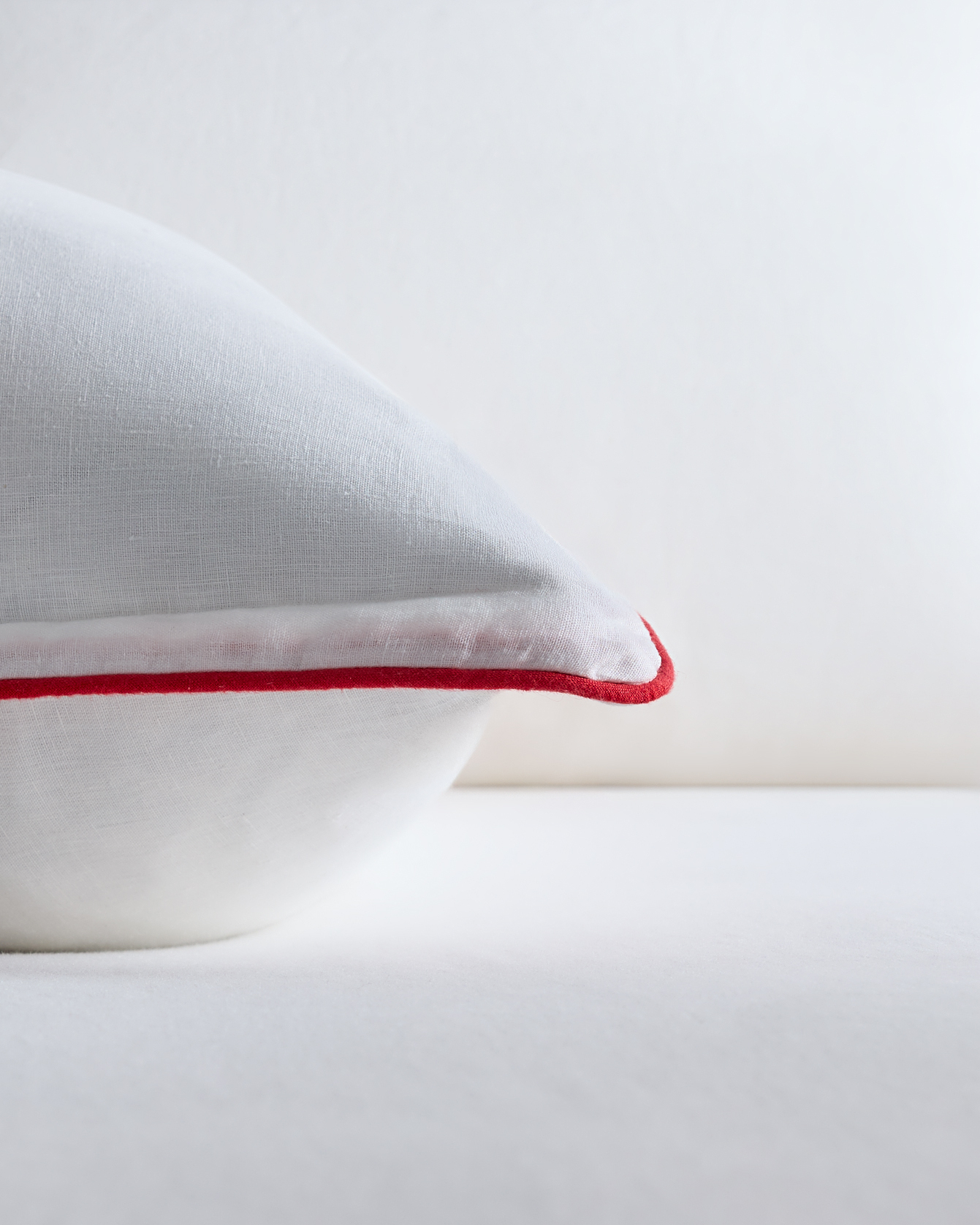 European Linen Piped Euro Sham - thumbnail 3