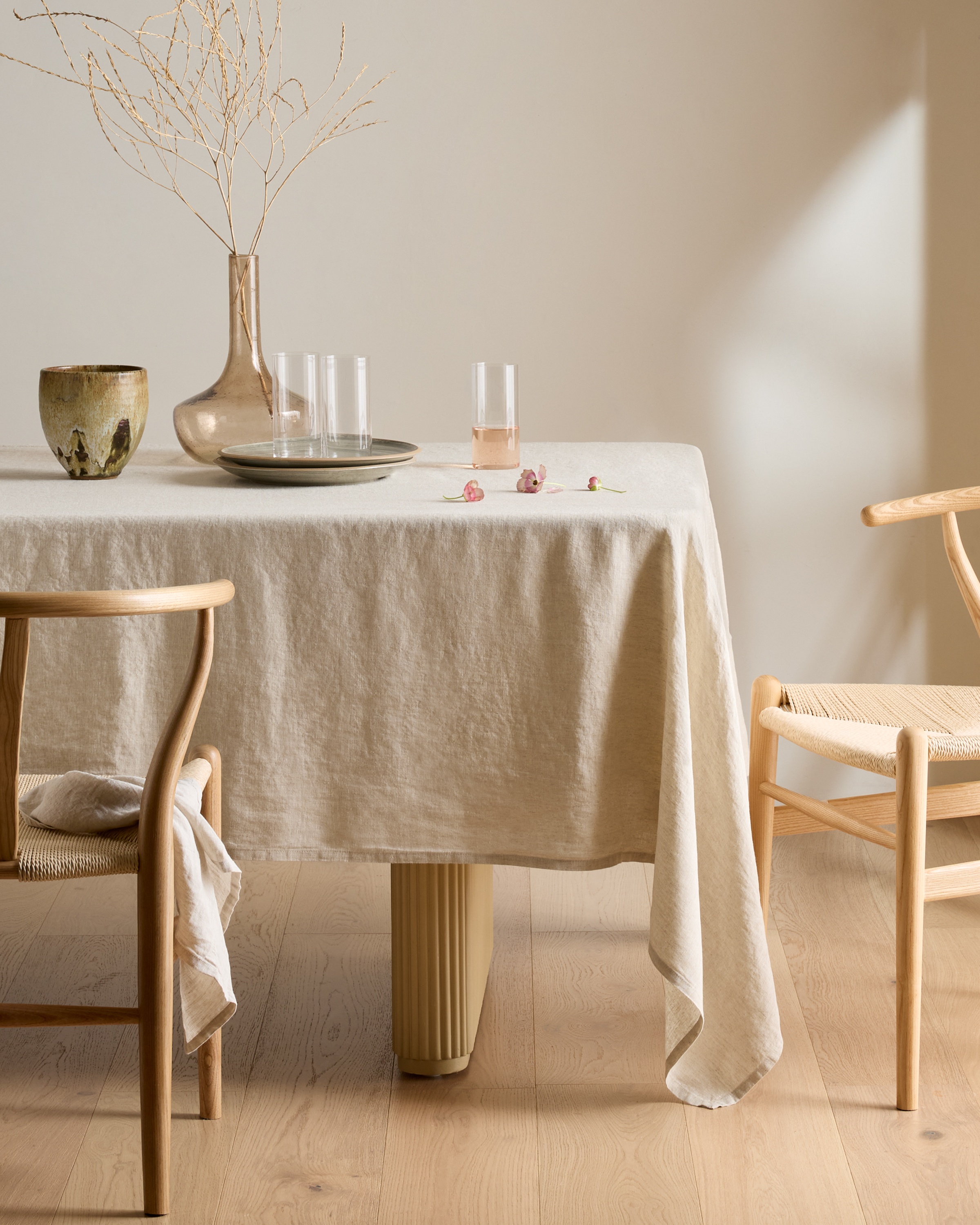European Linen Tablecloth Round Willowleaf