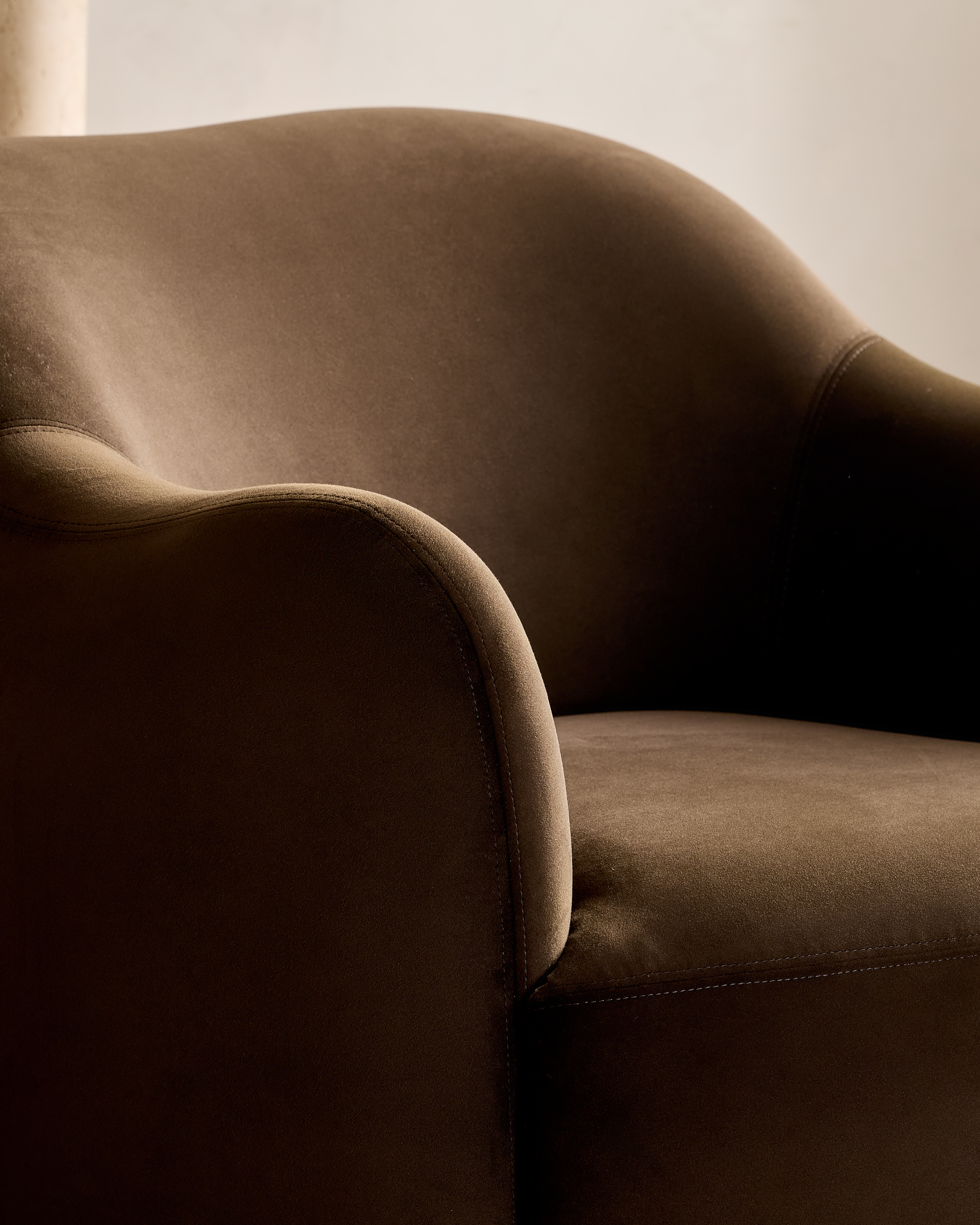 Curved Chunky Arm Swivel Accent Chair - thumbnail 7
