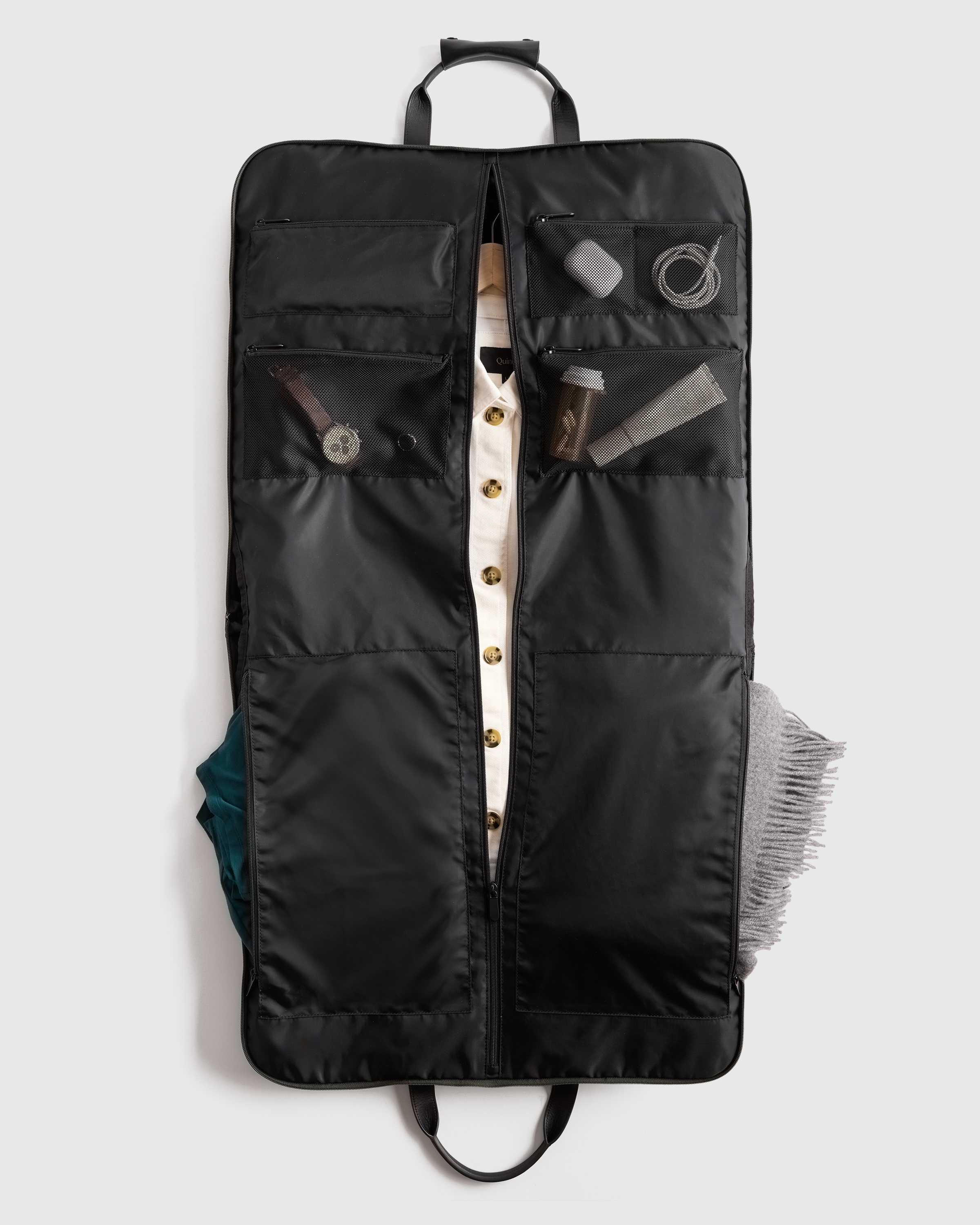Voyage Nylon Garment Bag - thumbnail 5