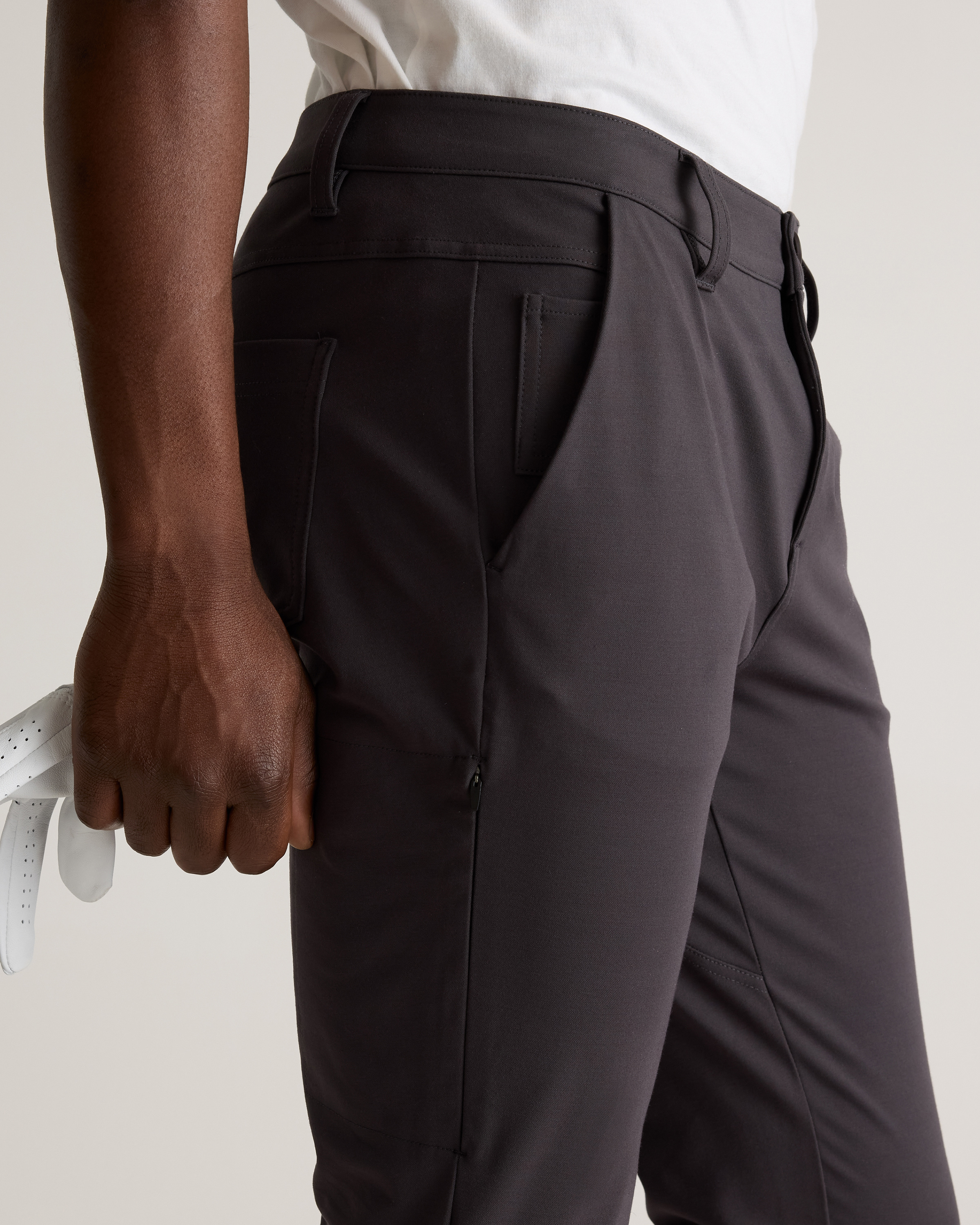 Clubhouse Tapered Golf Pant in Dark Coal