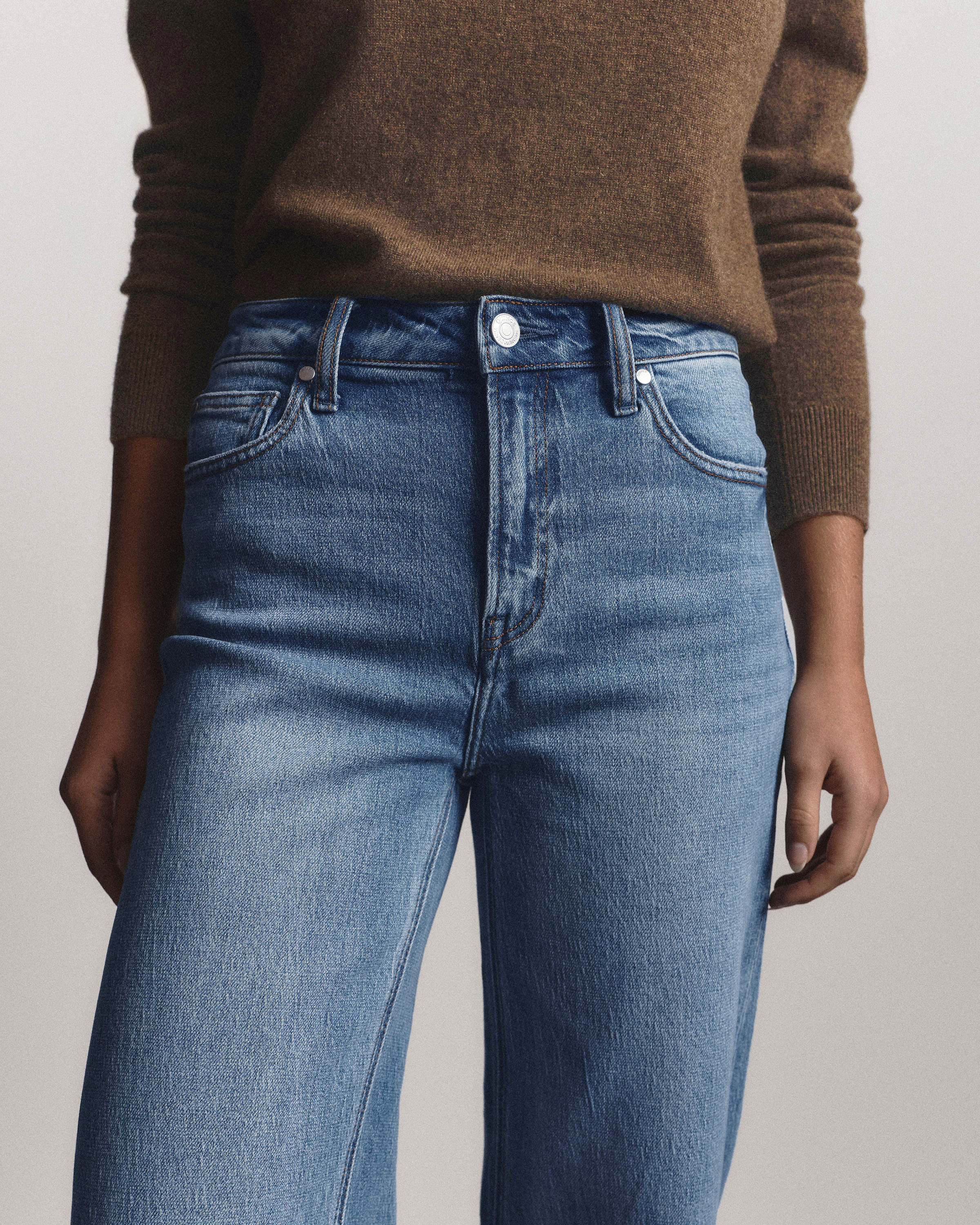 Bella Stretch Relaxed Straight Jeans - thumbnail 2