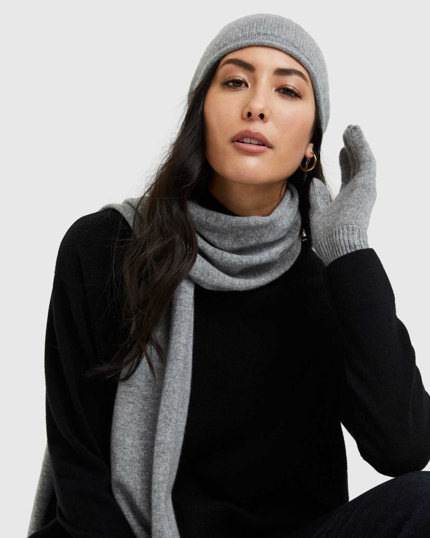 woman wearing grey cashmere slouchy beanie