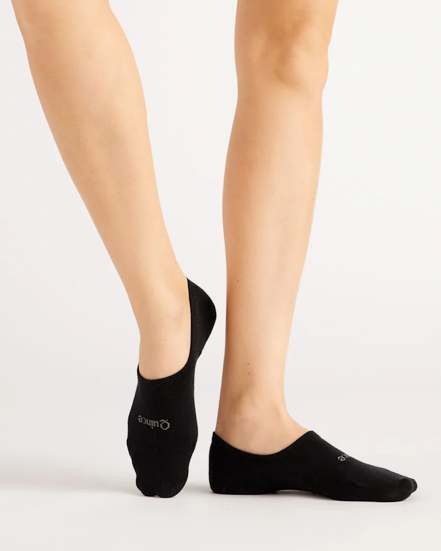 W BLACK SOCKS 02320-cropped