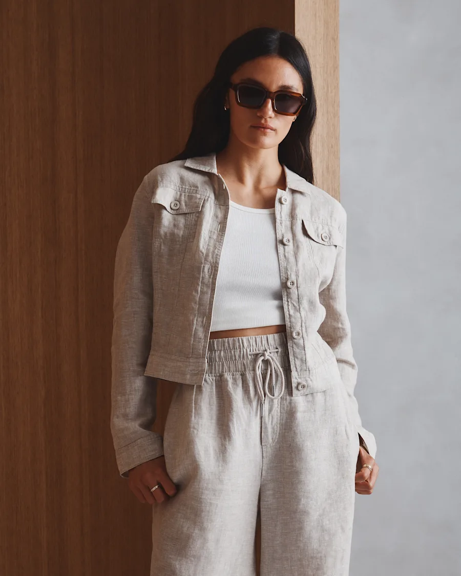In Studio Linen Editorial 13-2327 EDITED