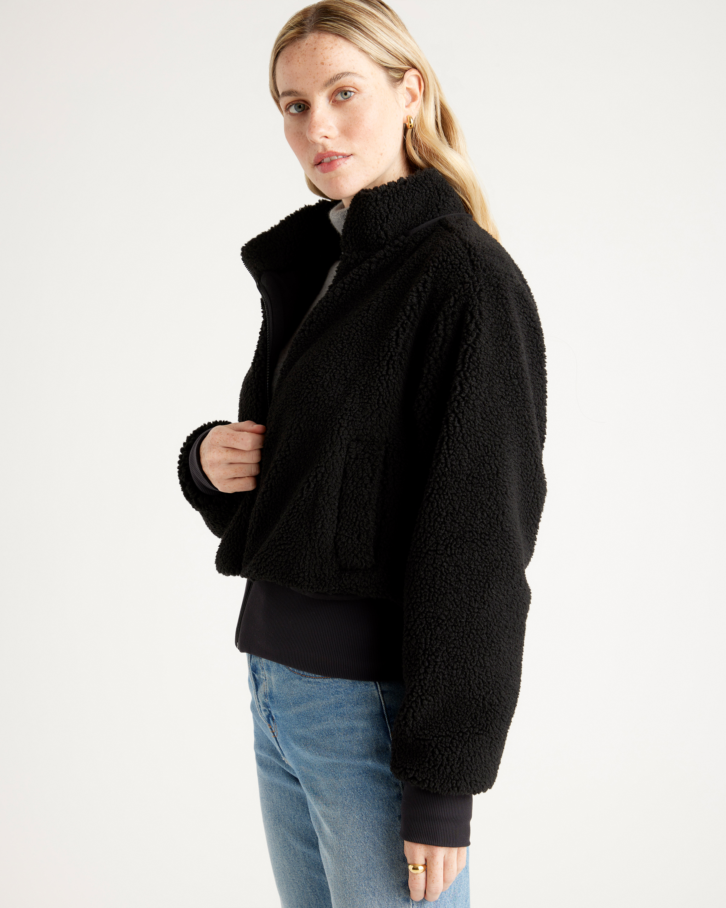 QUINCE WOMEN'S HOODED SHERPA JACKET