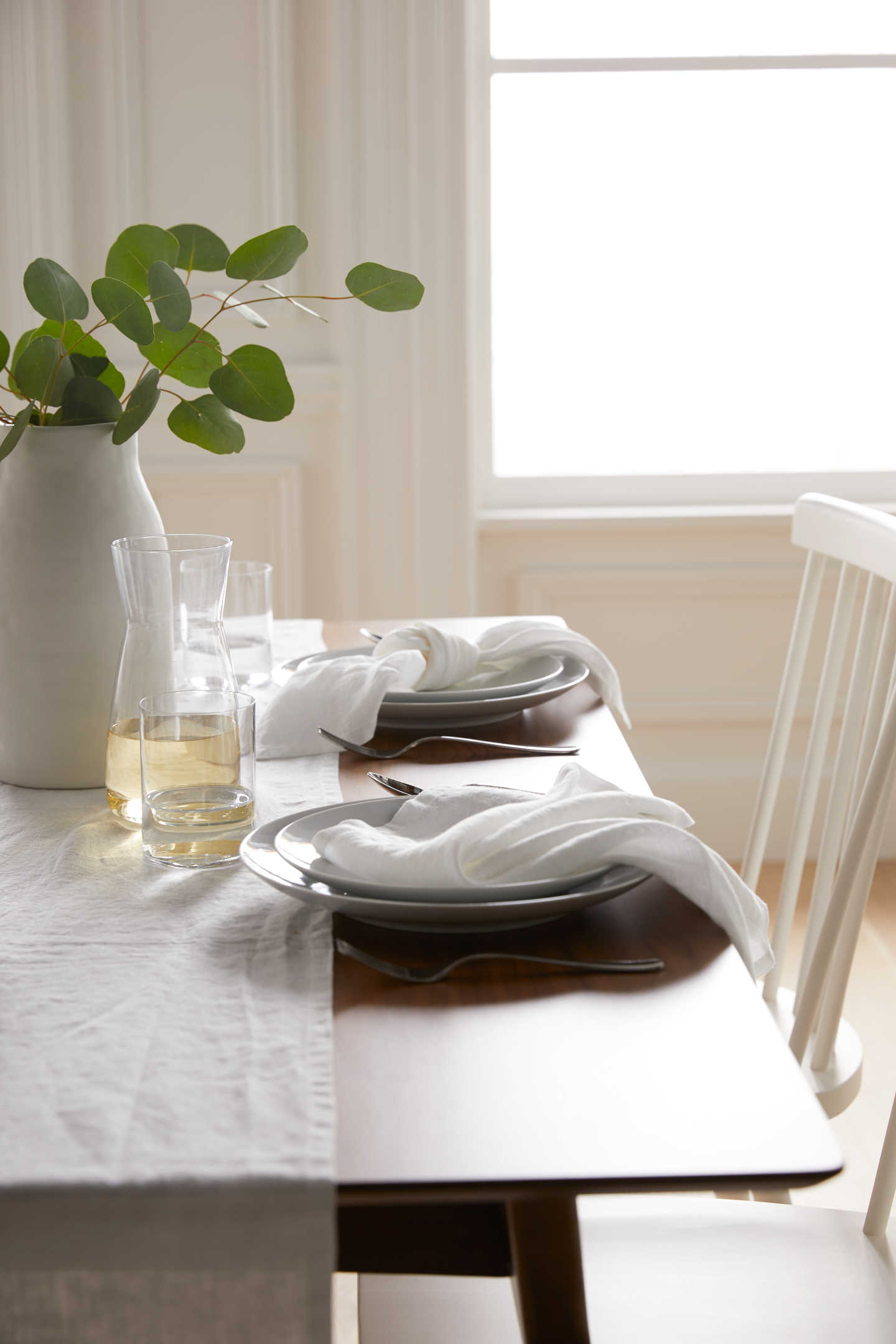 European Linen Table Runner - White - 1 - Thumbnail