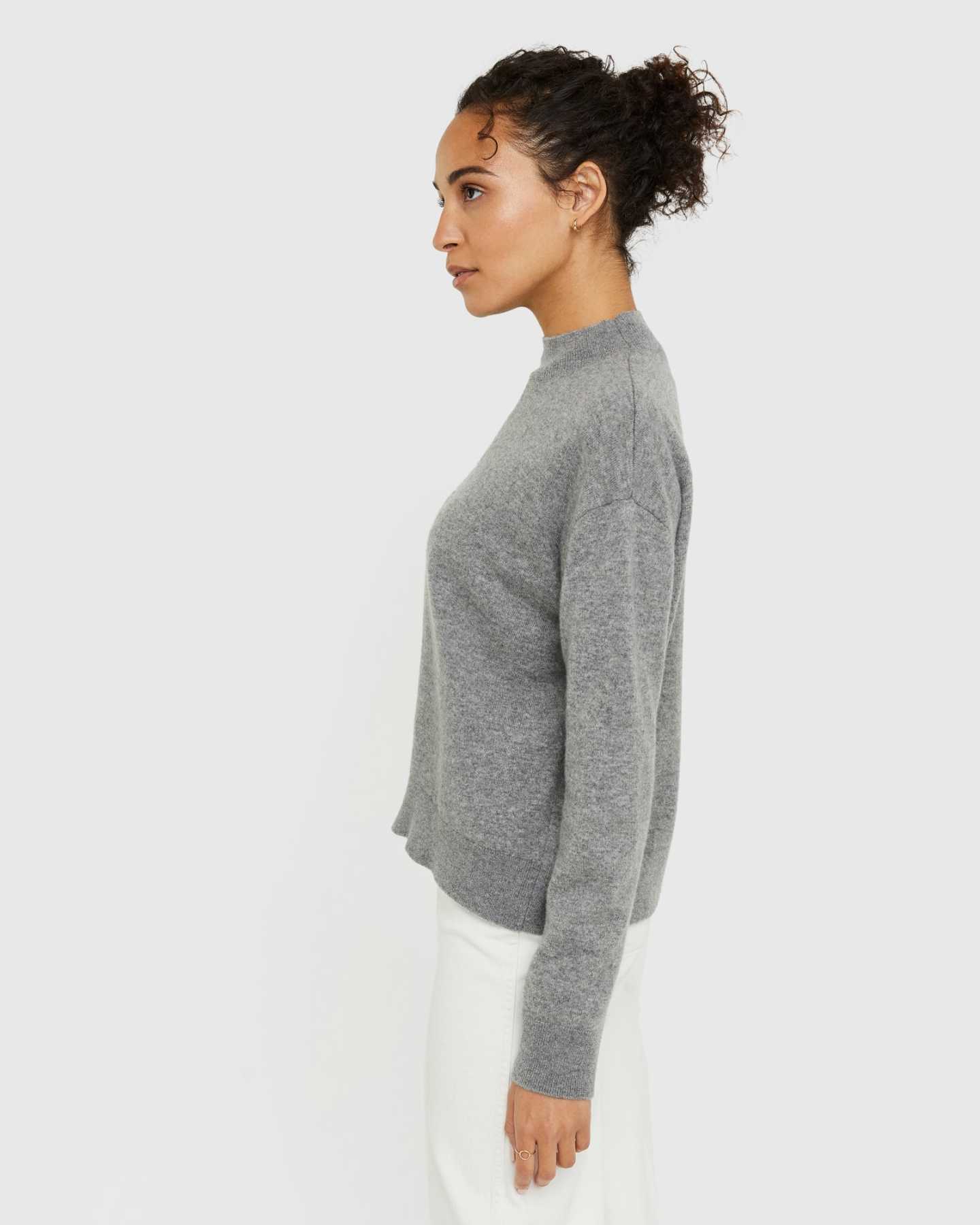Lusso Cashmere Eileene Cashmere Crewneck Sweater Camel / Finished with ...