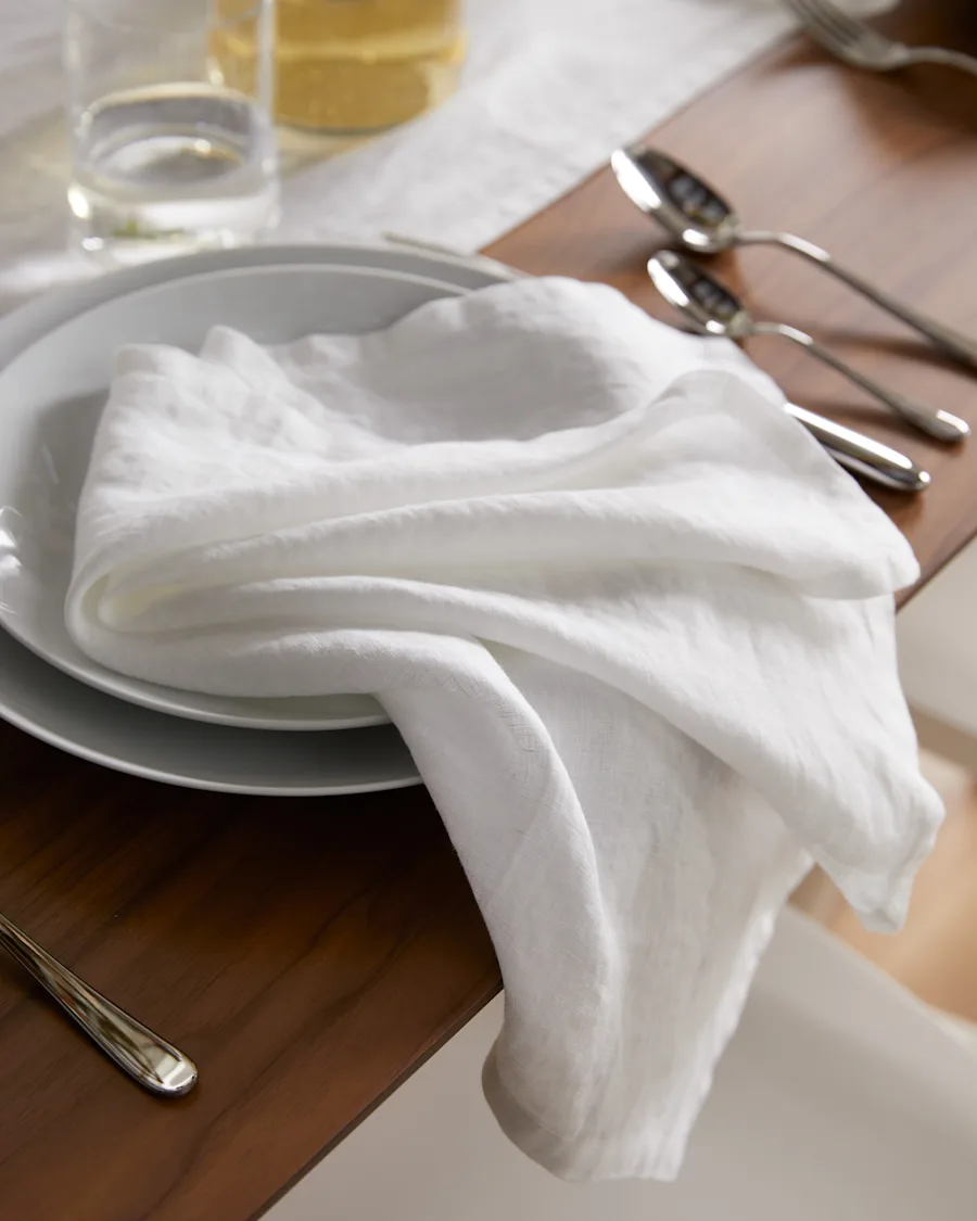 TableSetWhite 204