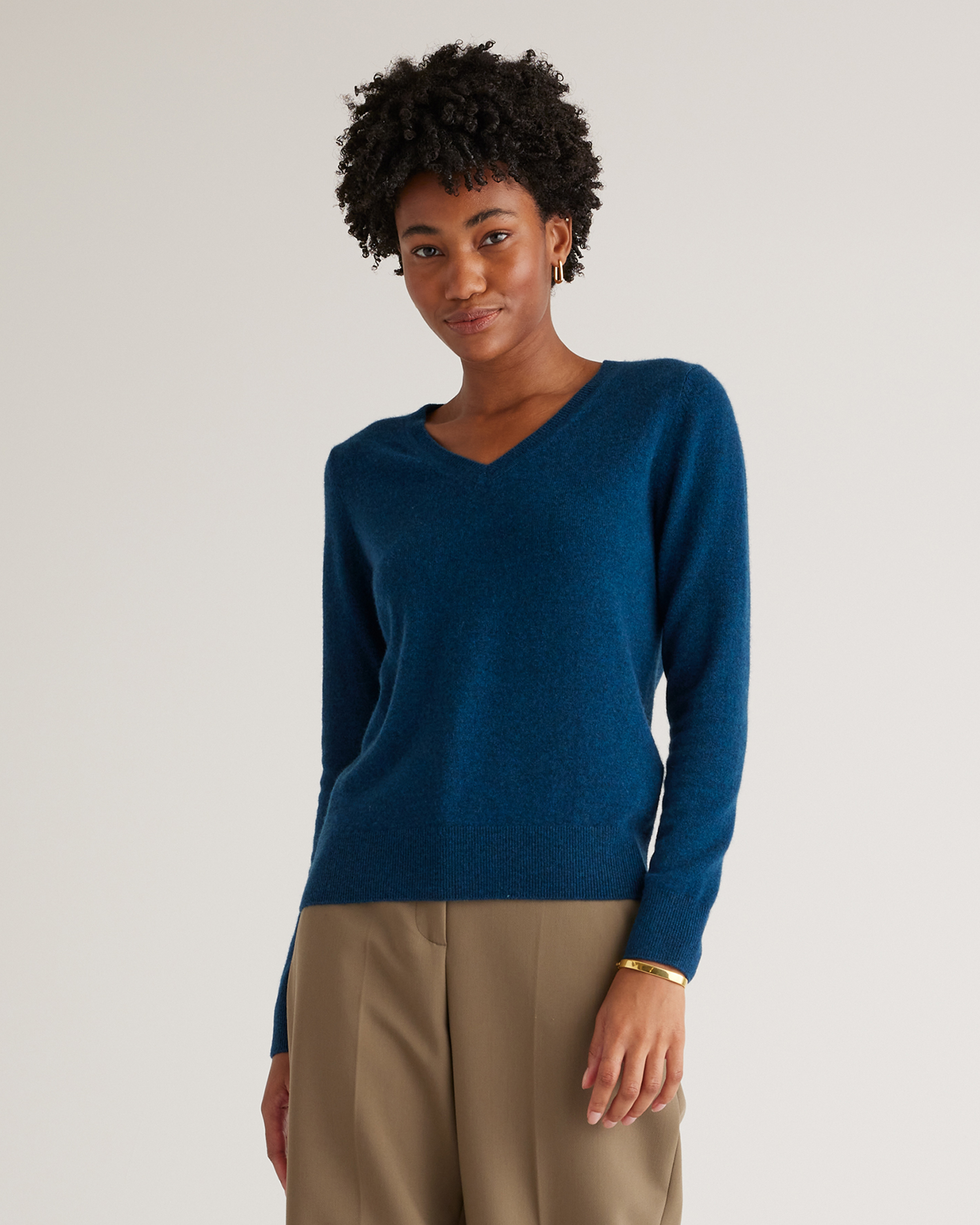 Quince Women's Mongolian Cashmere V-neck Sweater In Mediterranean Blue