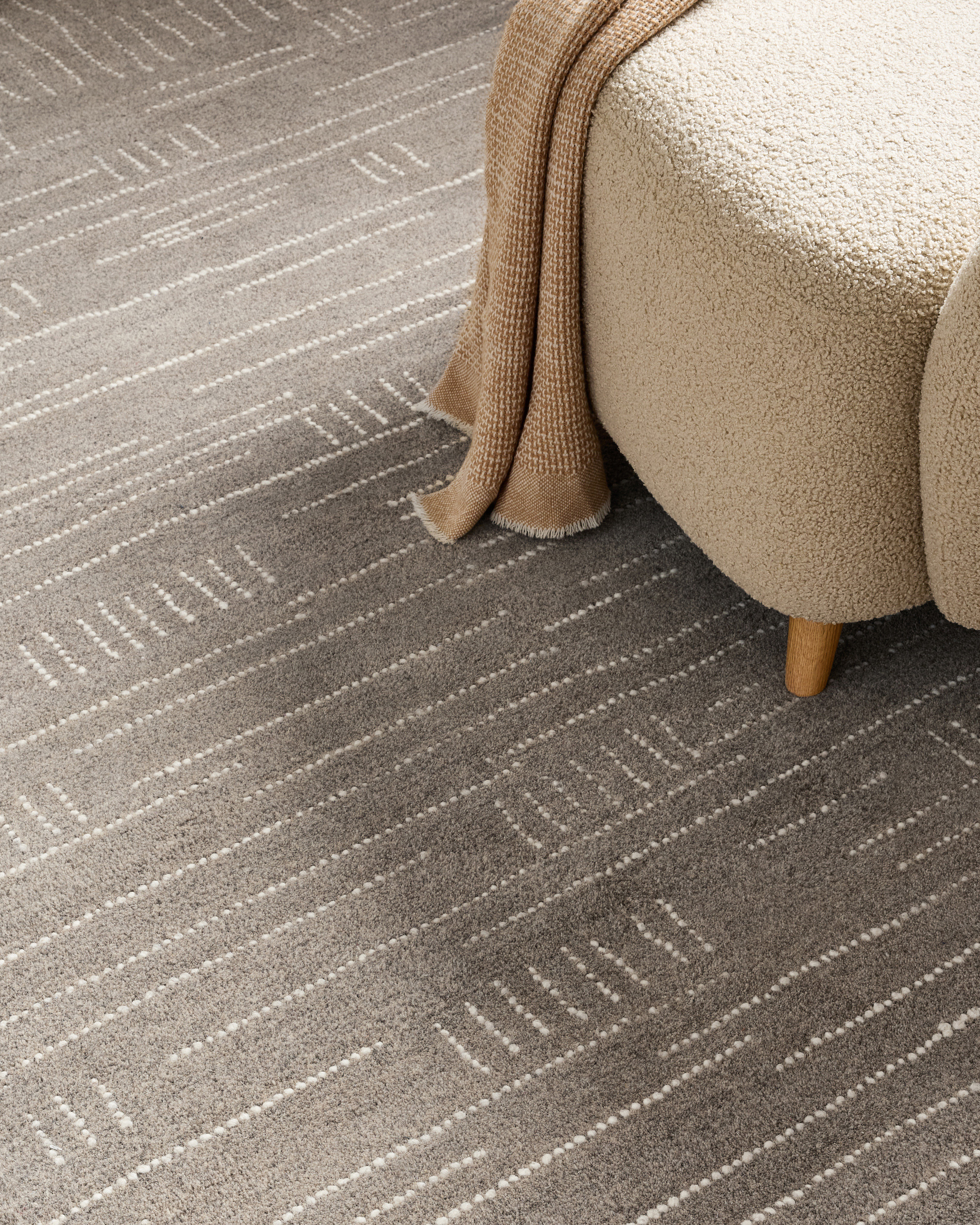 Ember Wool Rug - thumbnail 3