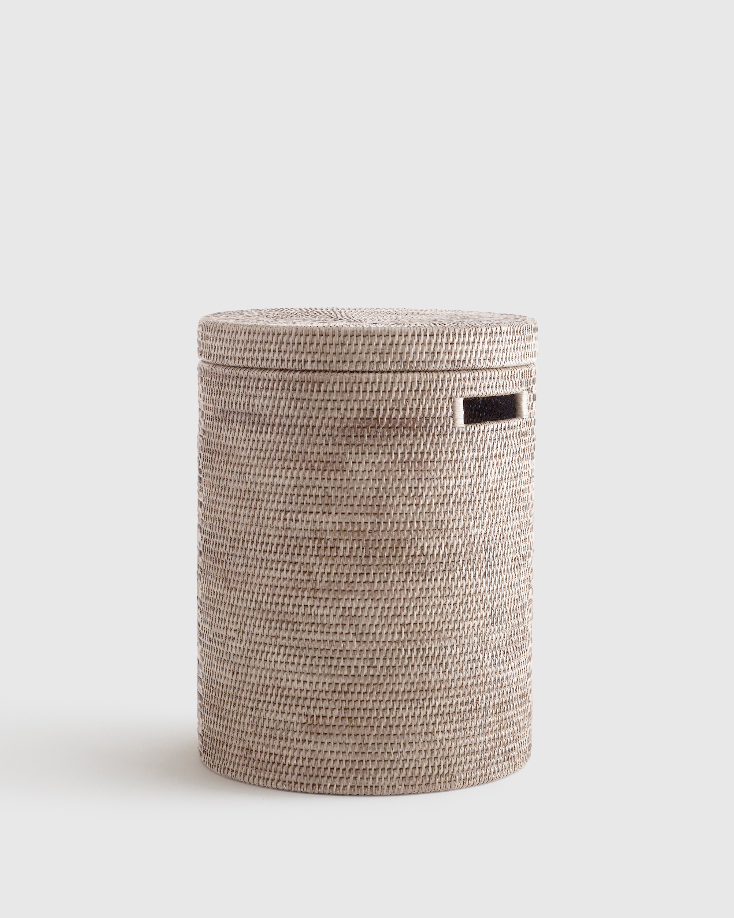 Rattan Hamper with Lid in Black