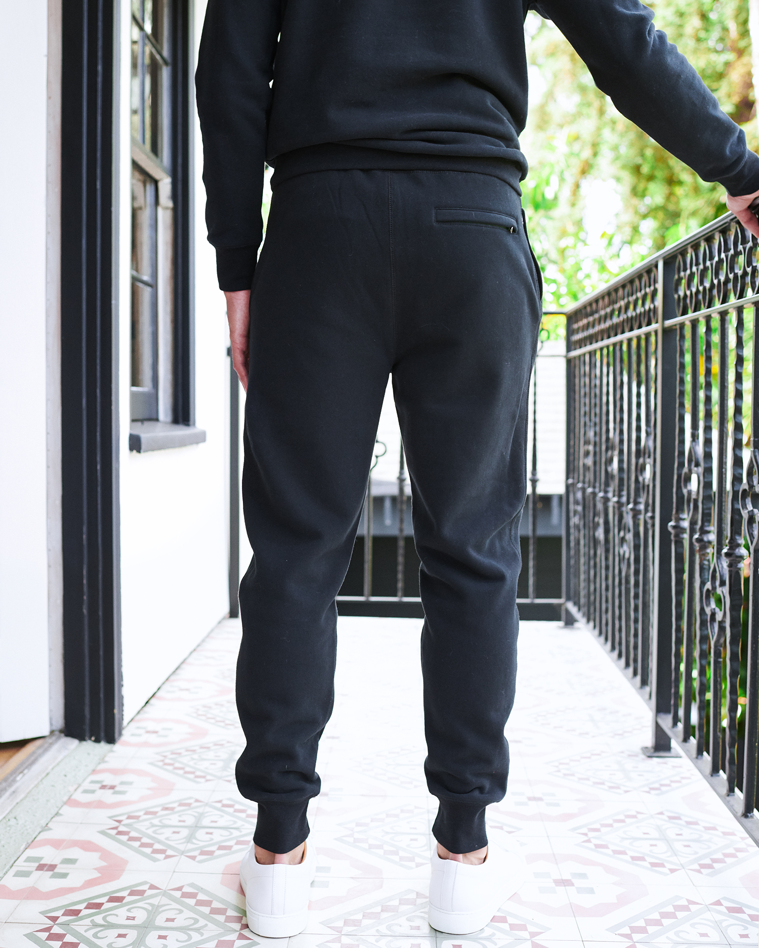 organic cotton joggers mens