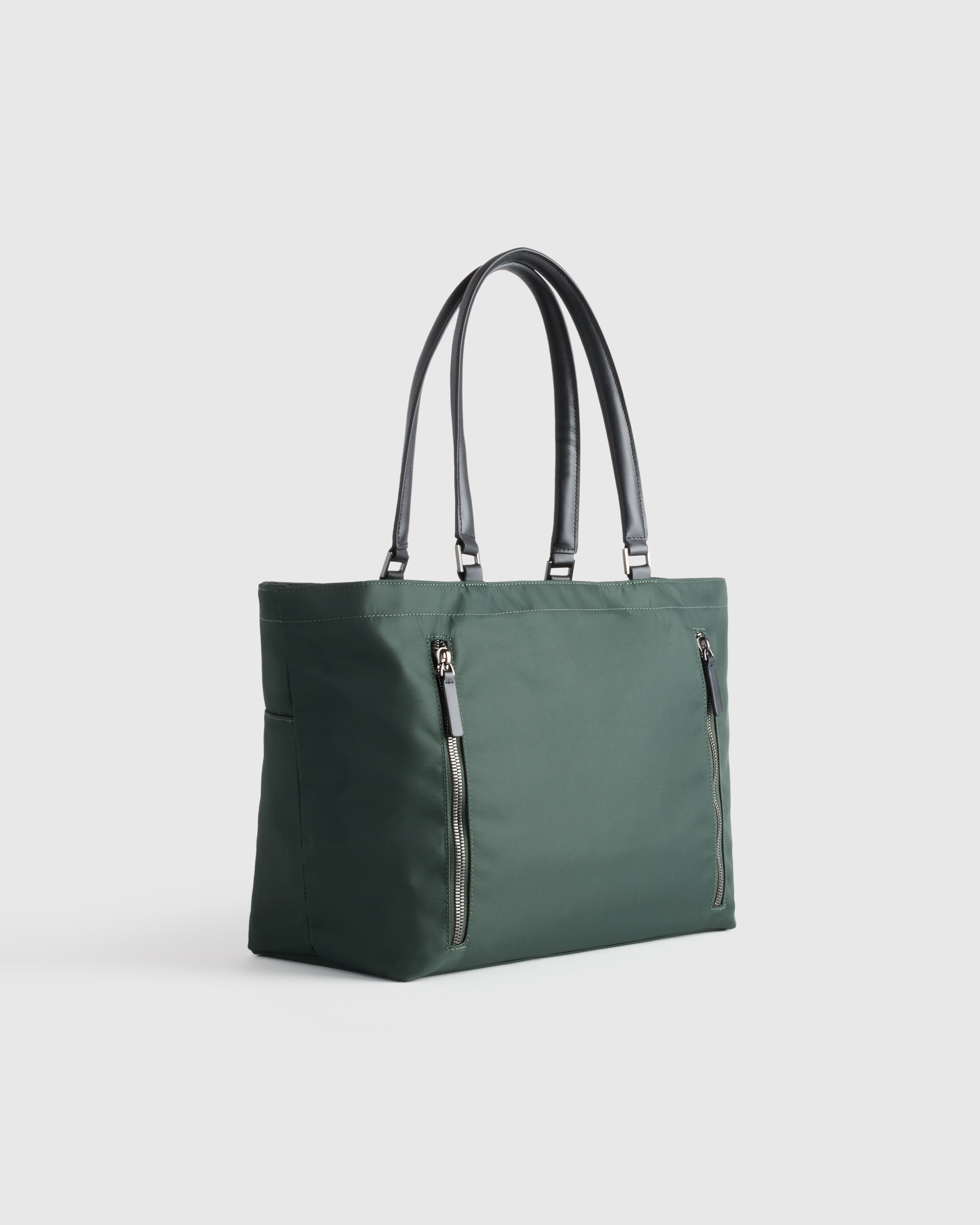 Voyage Nylon Travel Tote in Navy