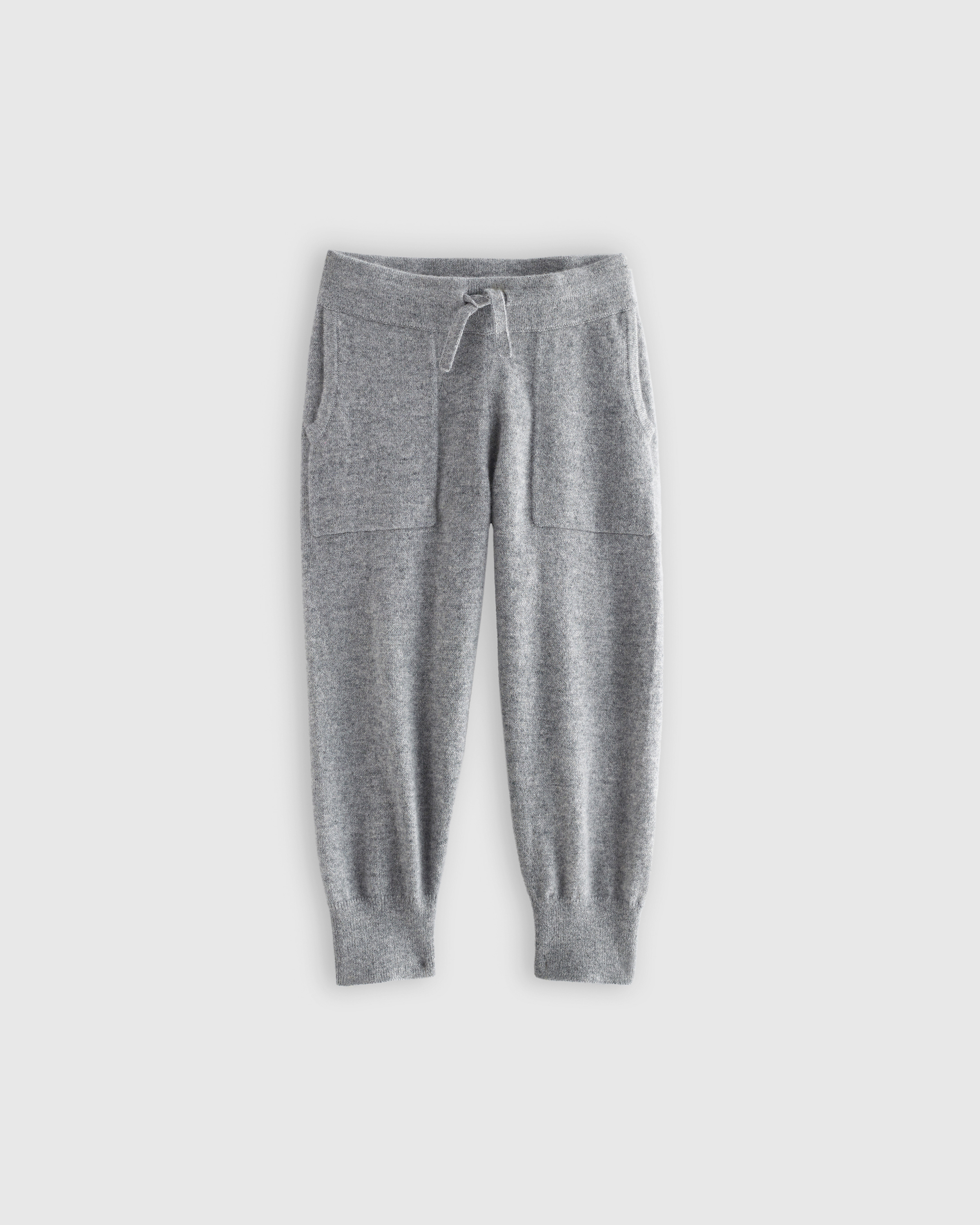Shop Quince Washable Cashmere Jogger In Heather Grey