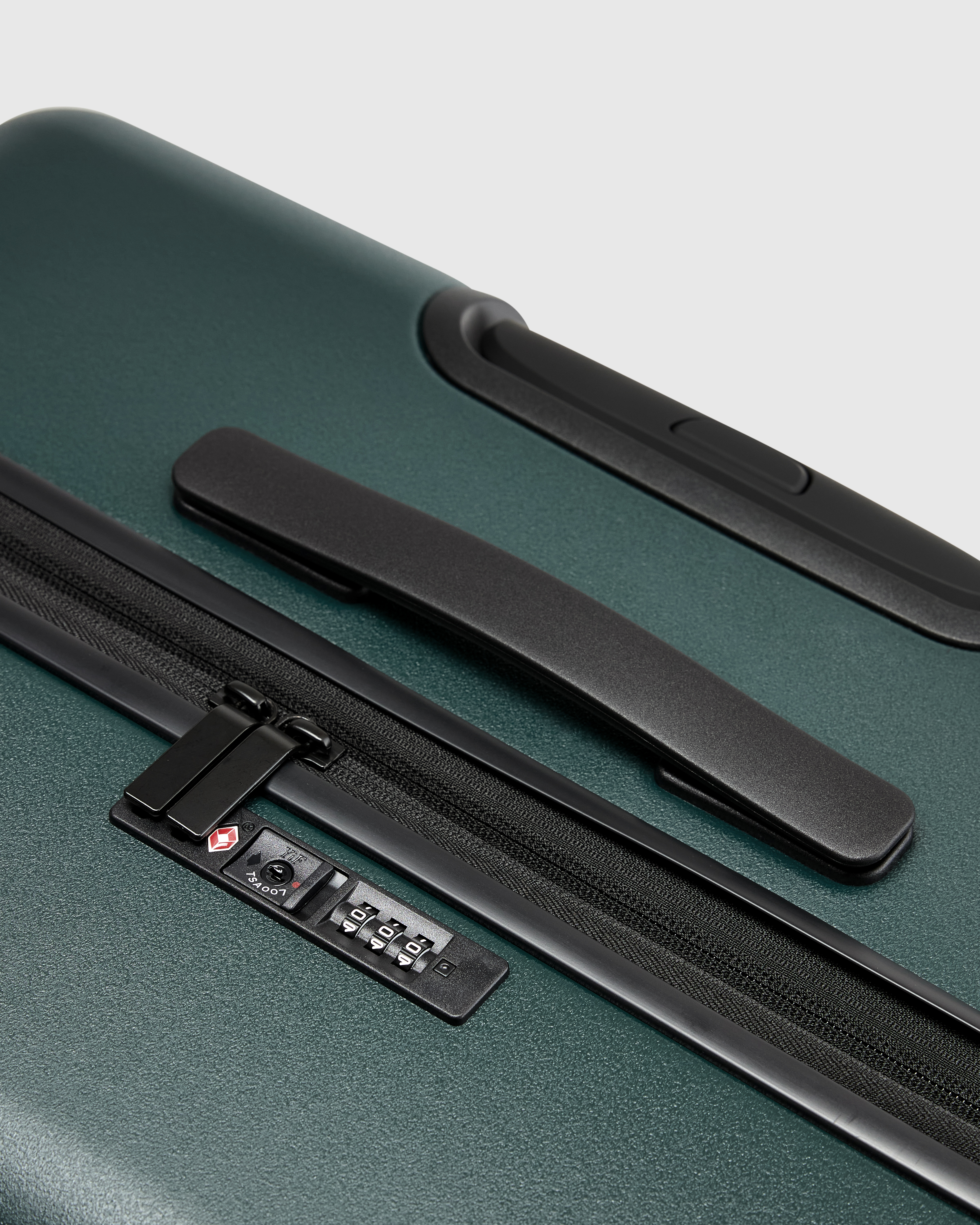 Expandable Small Carry-On & Large Check-In Suitcase Set - thumbnail 8
