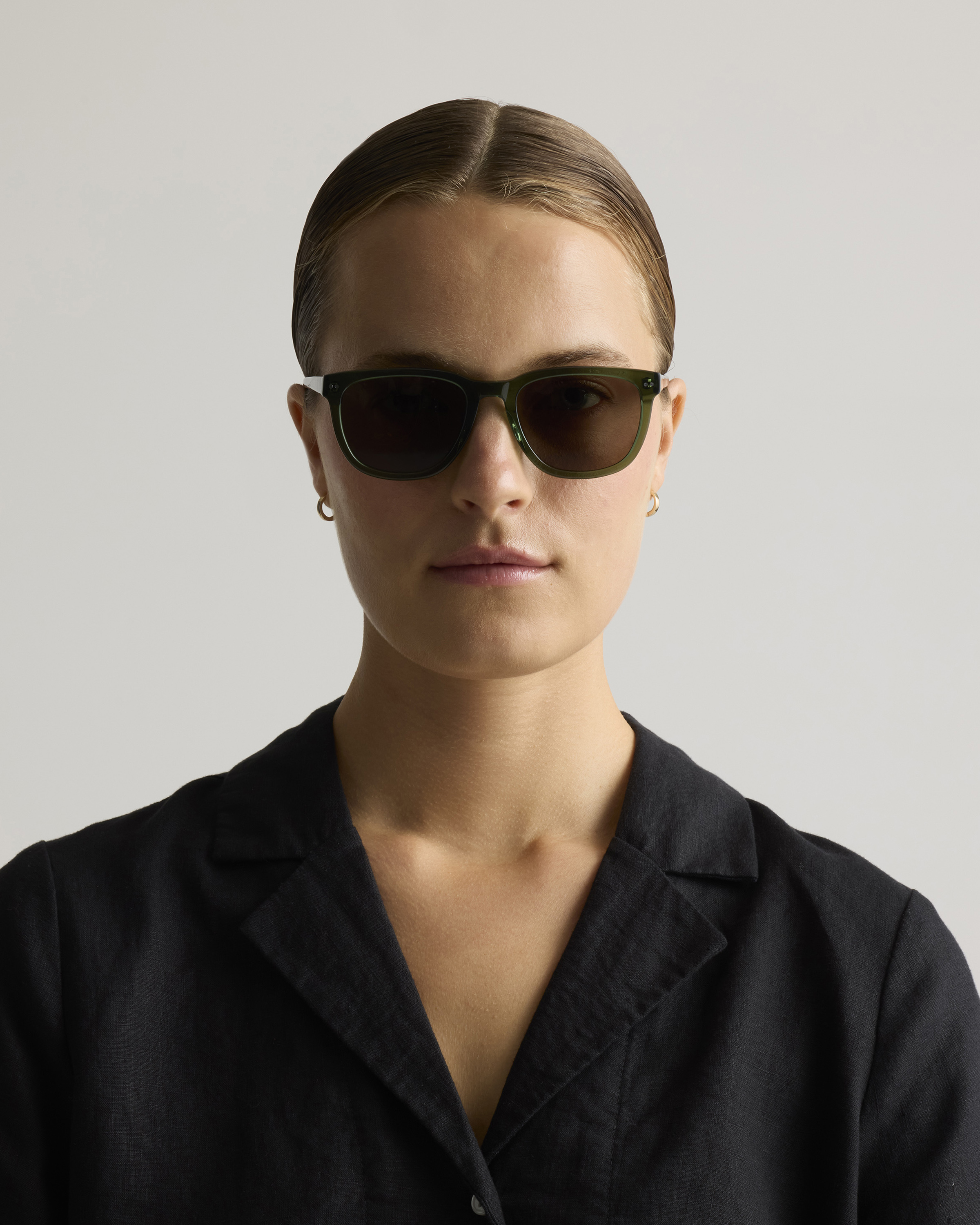 Athens Polarized Acetate Sunglasses in Clear Taupe with  display picture 3