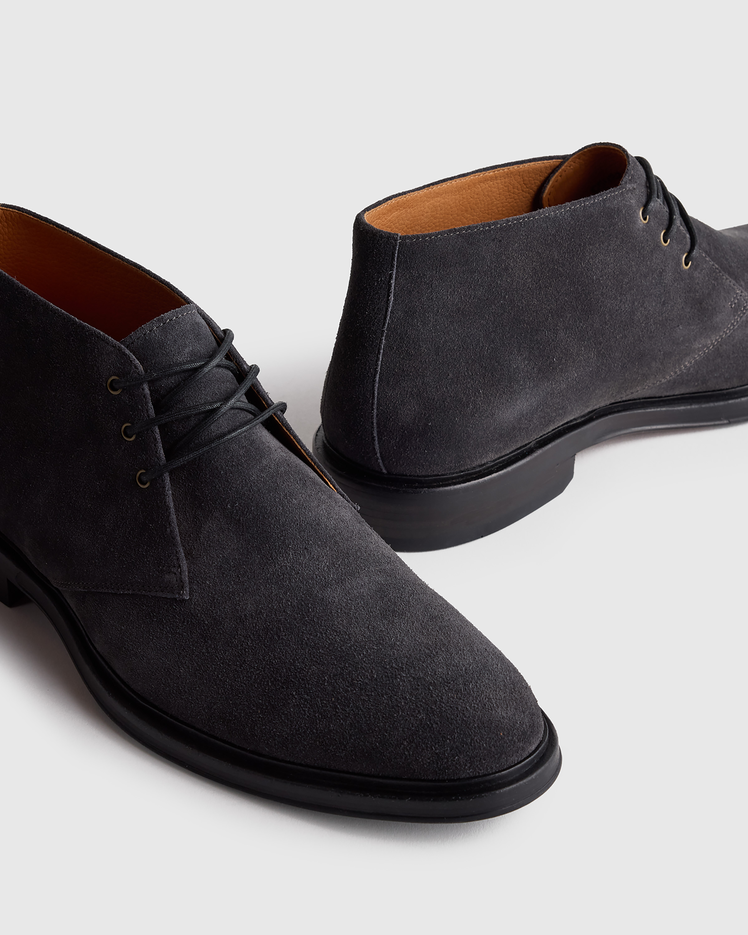 Heritage Suede Chukka Boot in Brunette display picture 3