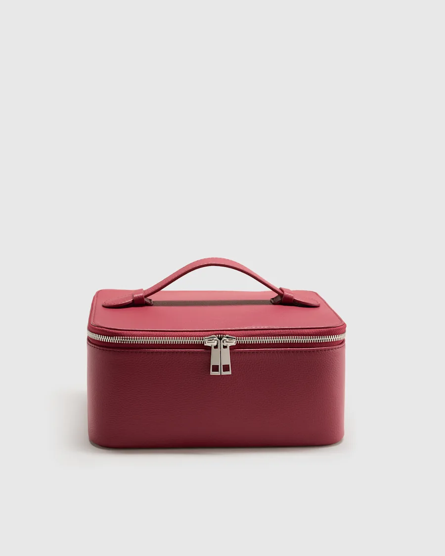 Italian Leather Travel Cosmetic CaItalian Leather Travel Cosmetic CaSE GARNET RED 45853 EDITED