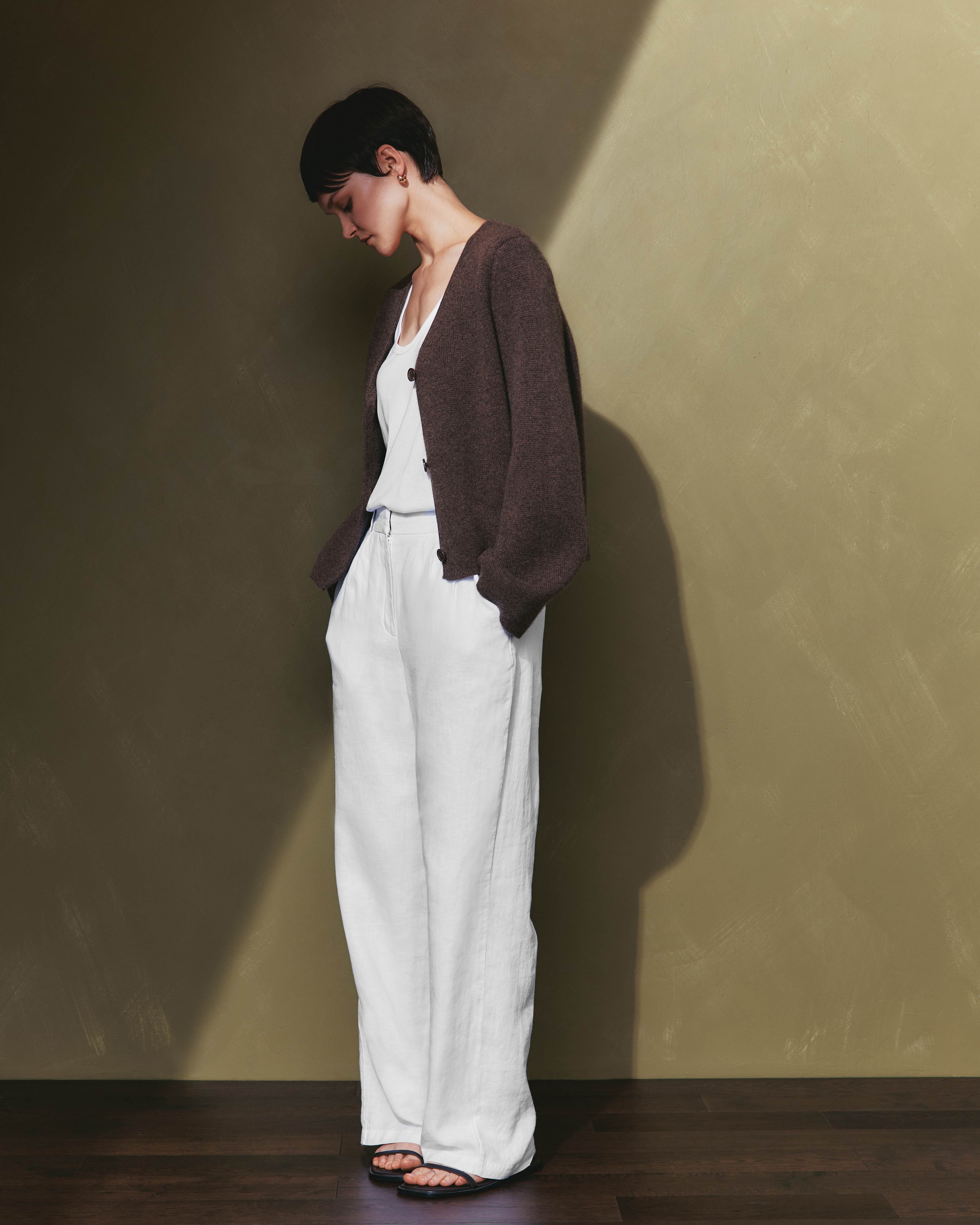 100% European Linen Pleated Trouser