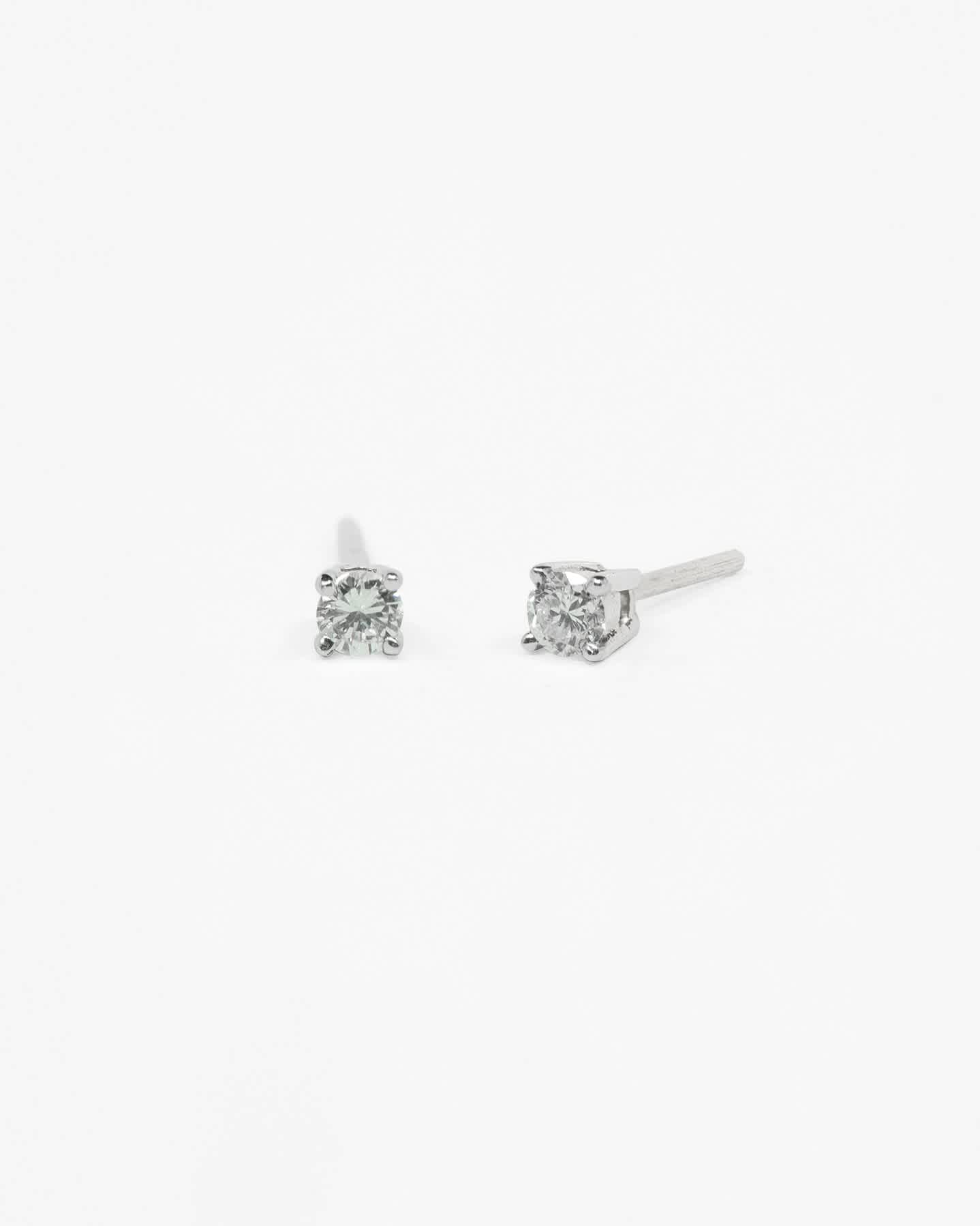 Classic Diamond Stud Earrings 0.12 carat - White Gold