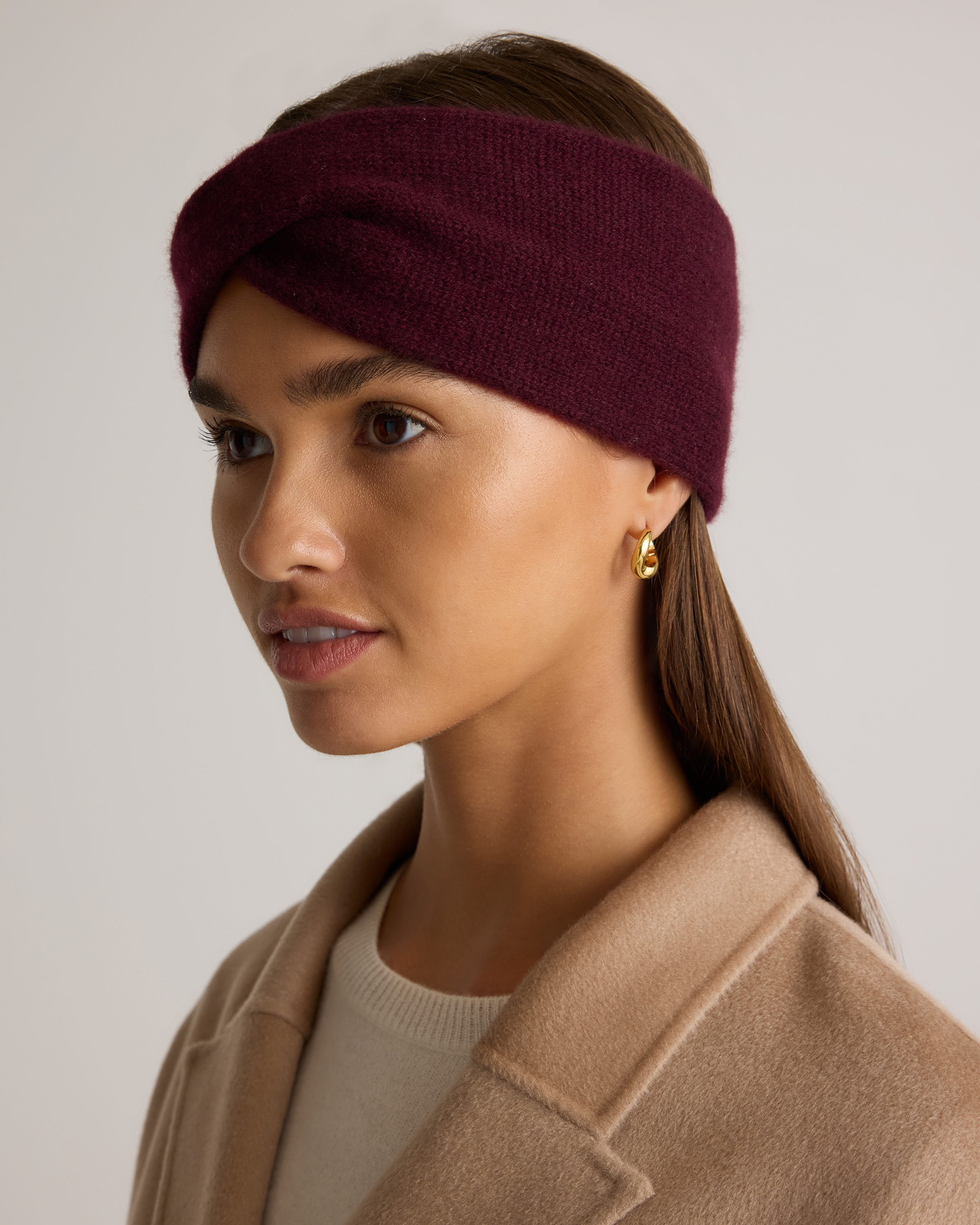 Mongolian Cashmere Twist Headband in Black display picture 3
