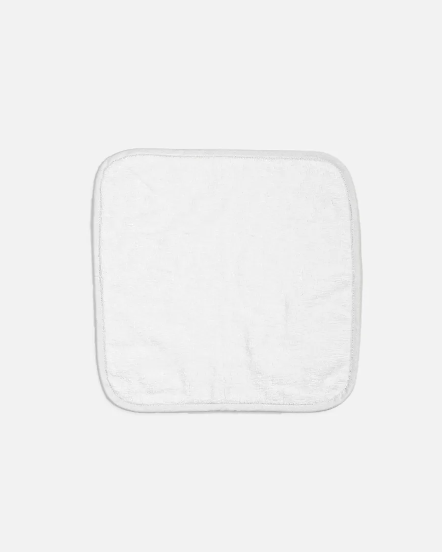 white towel v4