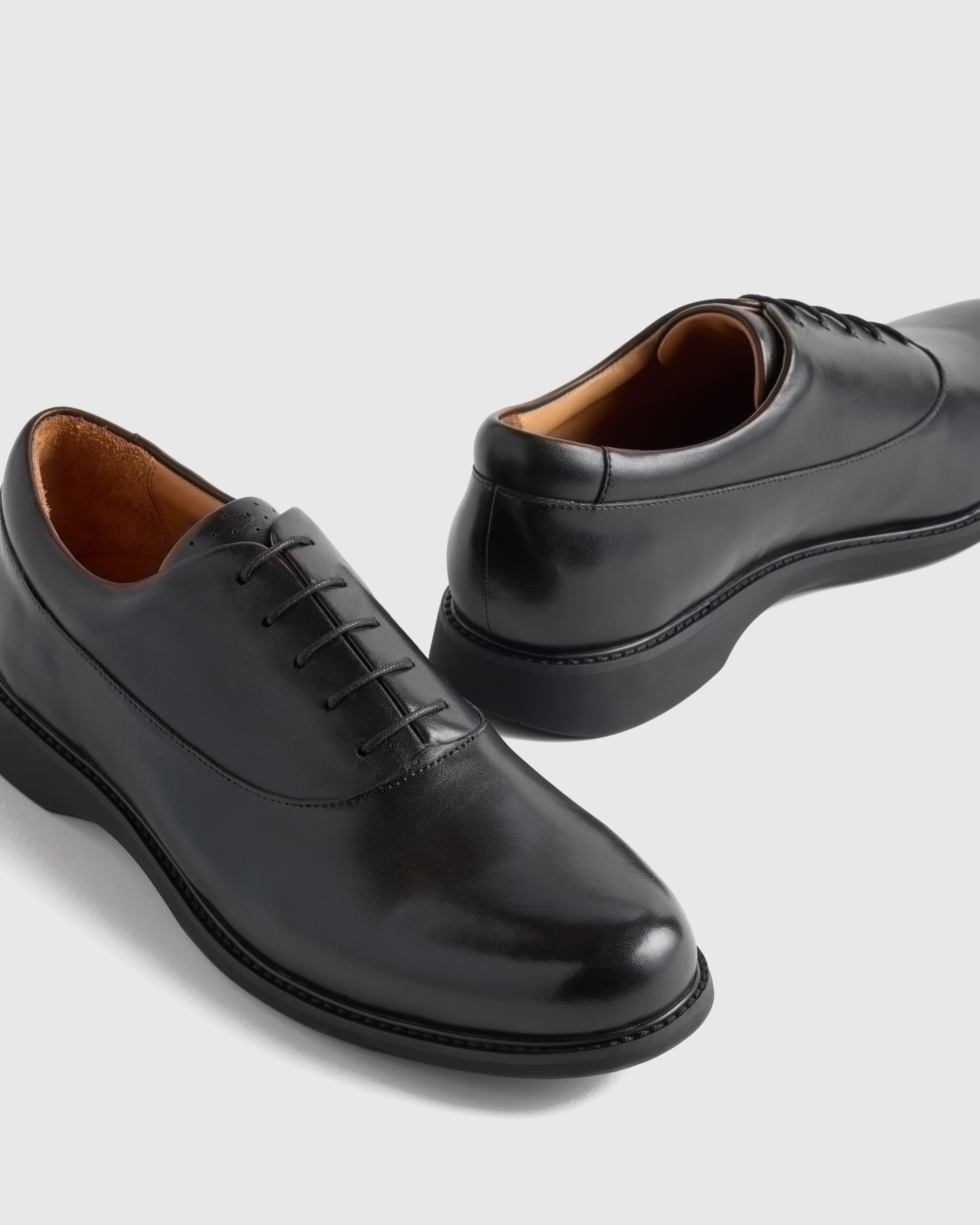 Quince Hybrid Crafted Leather Oxford Brandy 9.5 Calfskin Leather Plain Toe Oxford in Brandy main image 3