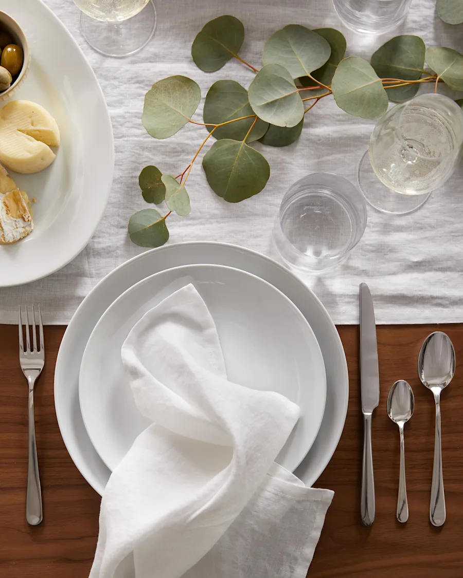 TableSetWhite 252
