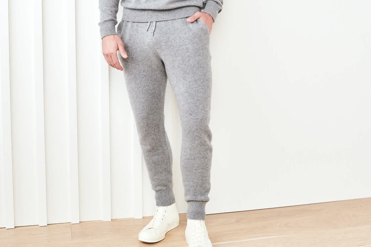 quince cashmere joggers