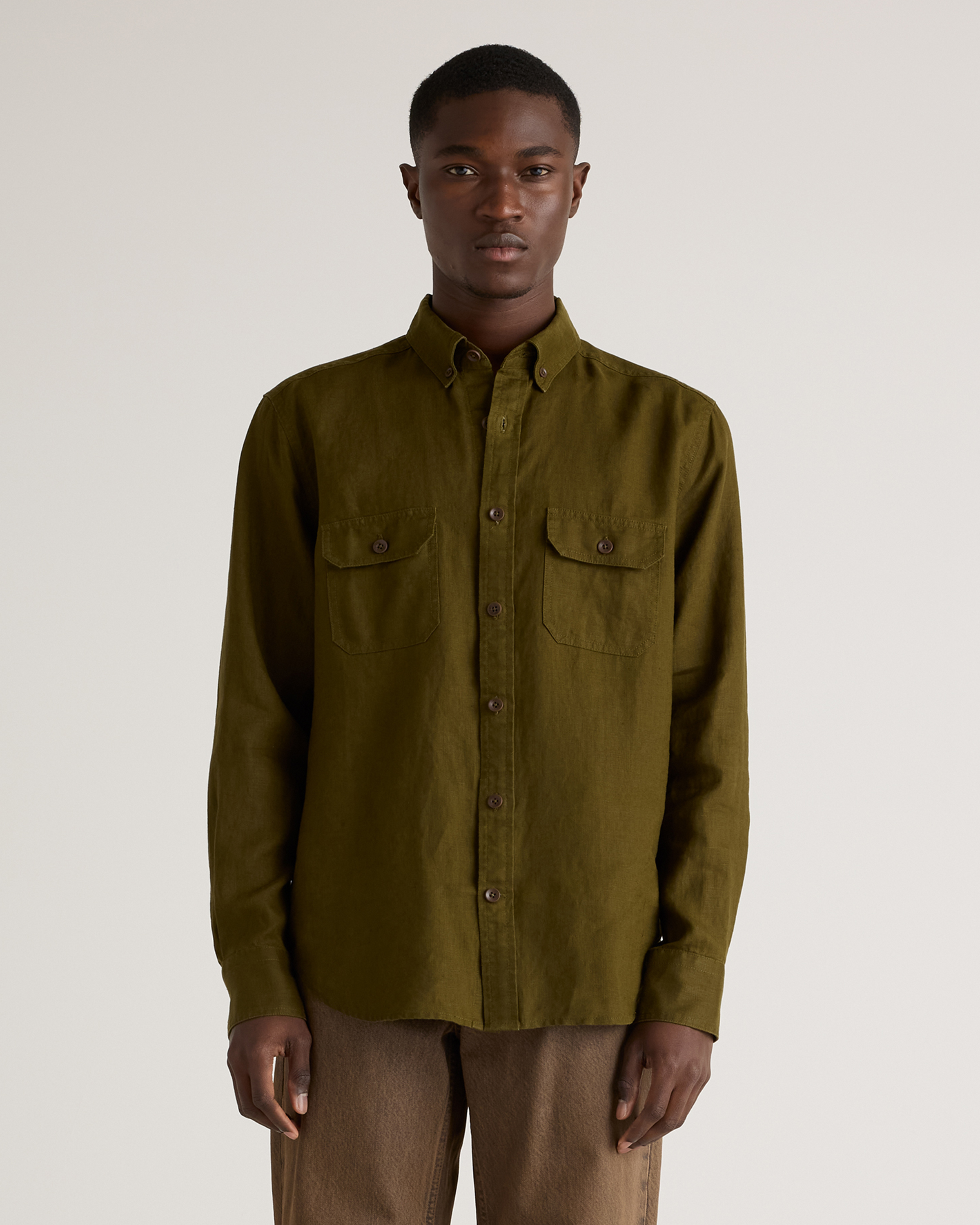 Shop Quince Men's 100% European Linen Utility Shirt In Martini Olive