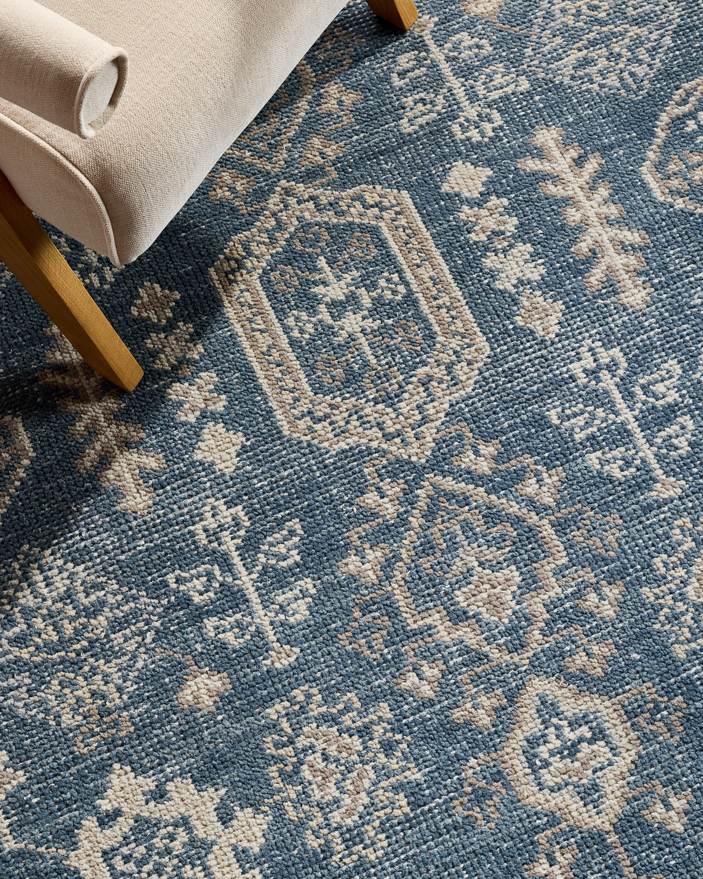 Fara Hand-Knotted Wool Rug - thumbnail 3
