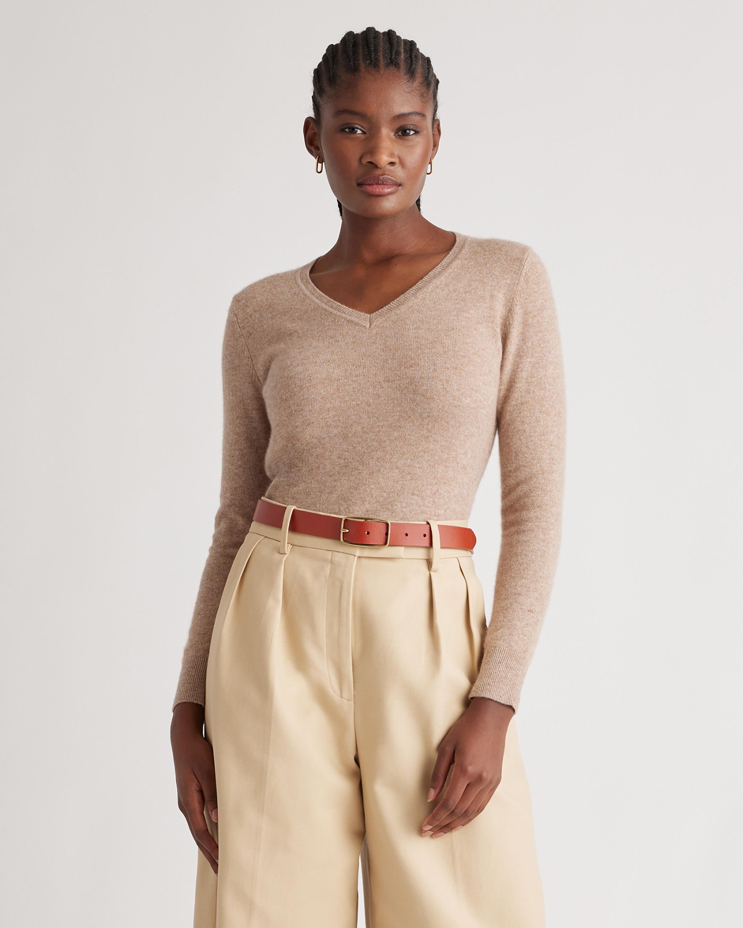 Quince Women's Mongolian Cashmere V-neck Sweater In Oatmeal