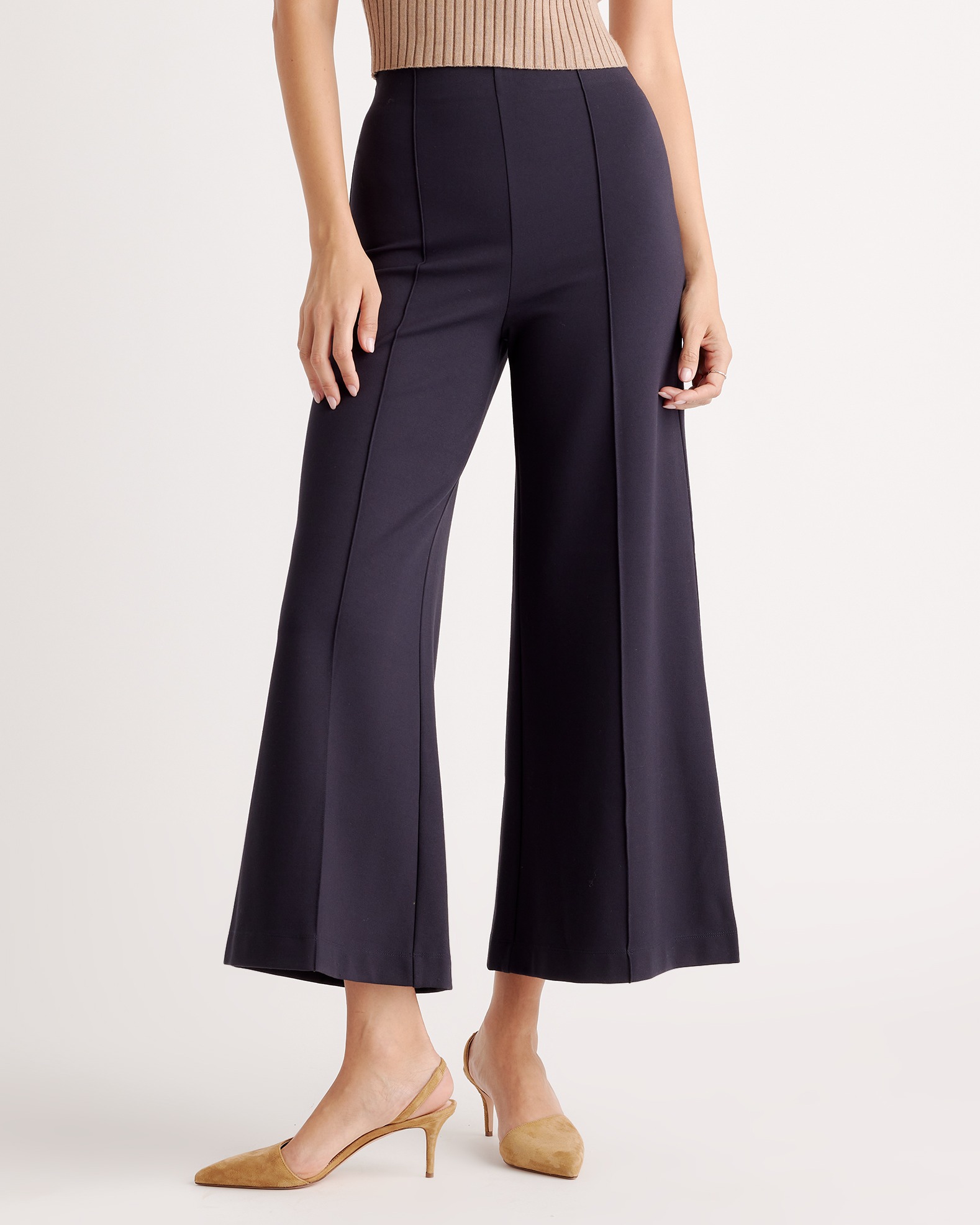 Quince, Pants & Jumpsuits, Quince Ultrastretch Ponte Pocket Straight Leg  Pant Xs Inseam 3 Navy Nwt