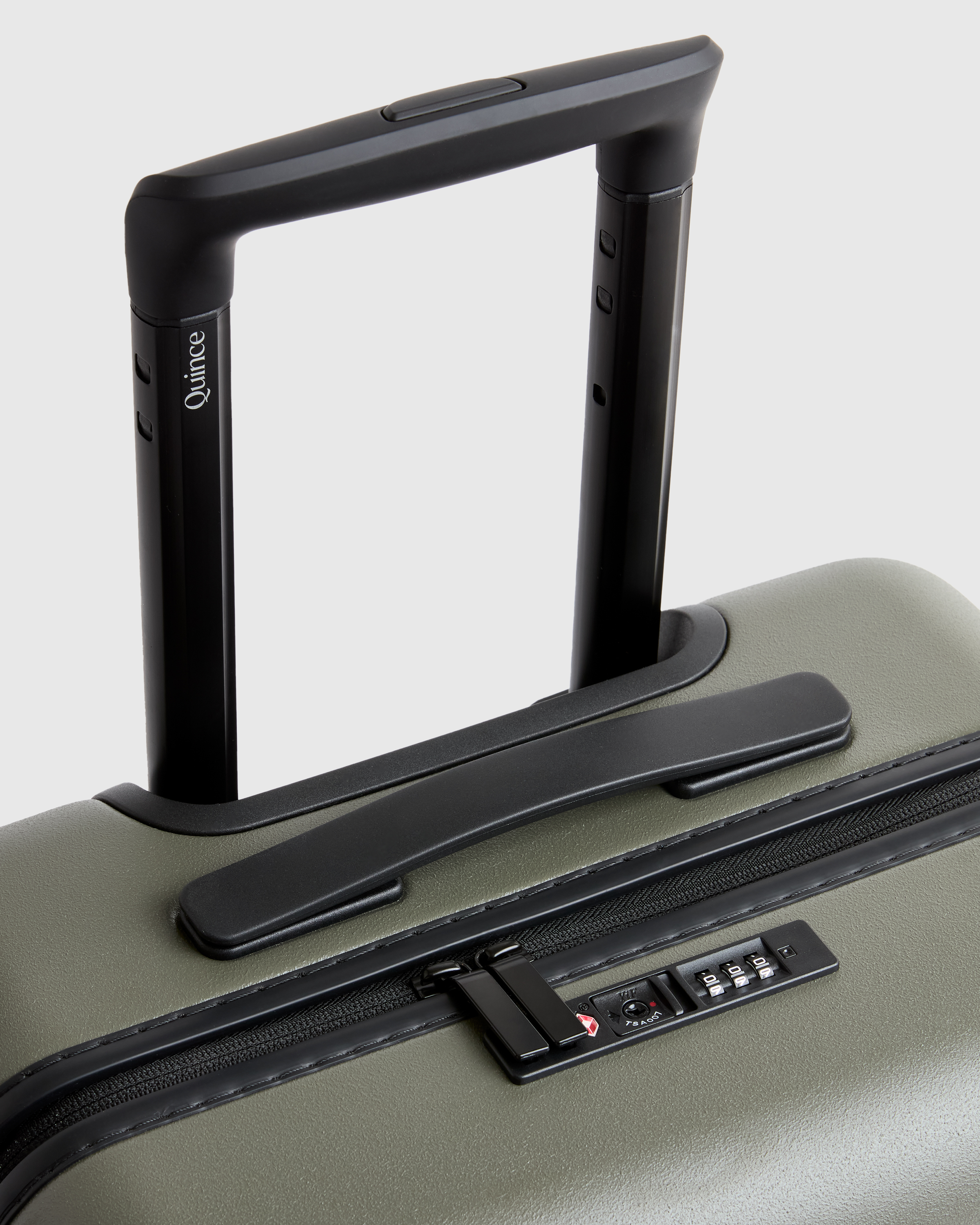 Carry-On & Medium Check-In Suitcase Set - thumbnail 9