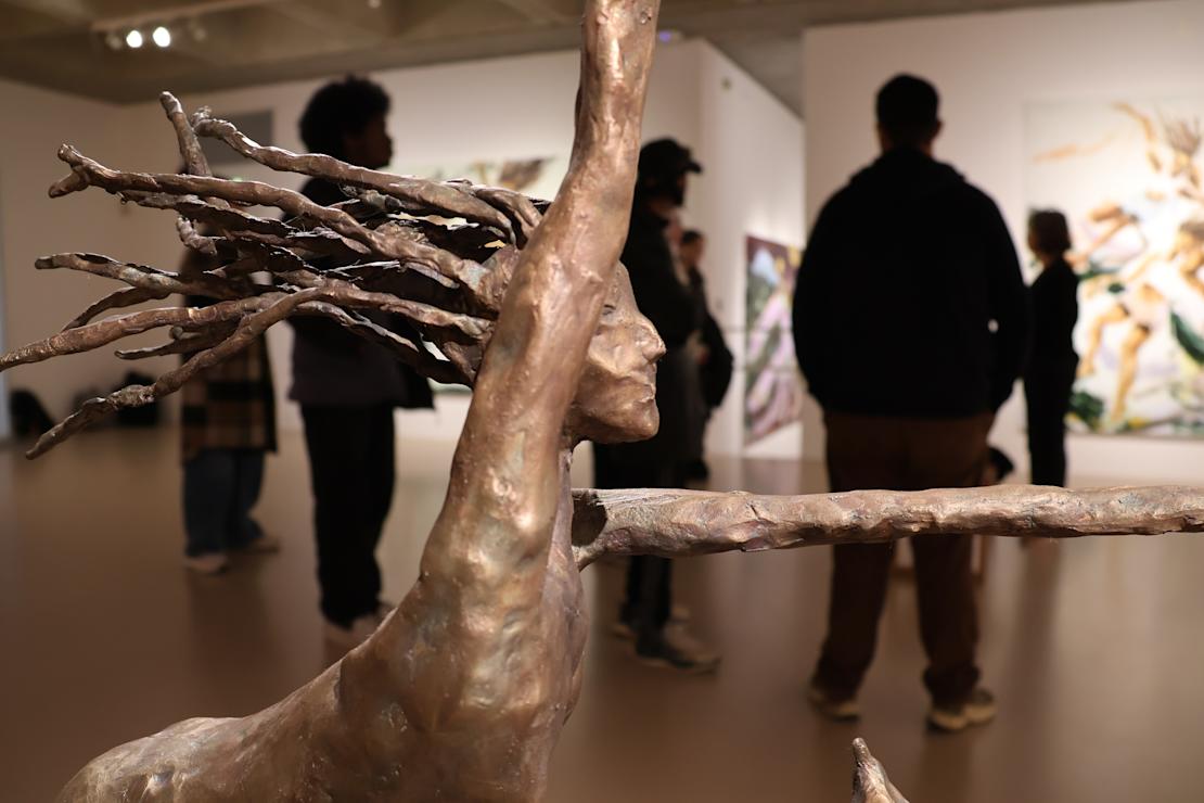 STU-eleverne bliver klogere på kunst og på sig selv, når de deltager i Kunstspor på Trapholt