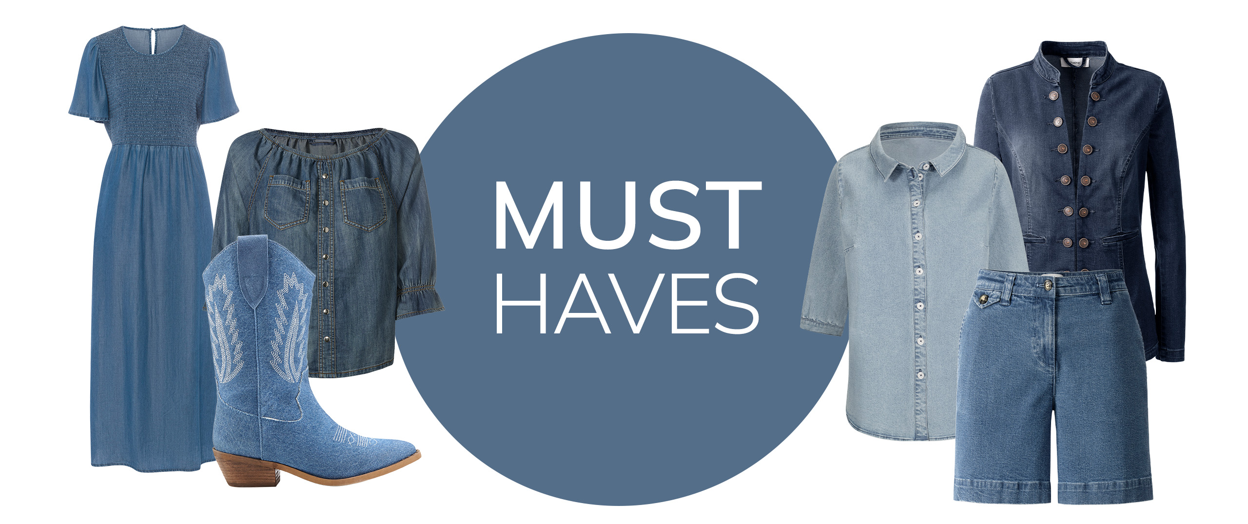 Verschillende artikelen over denim liggen op een blauwe cirkel. Daarop staat Must haves.